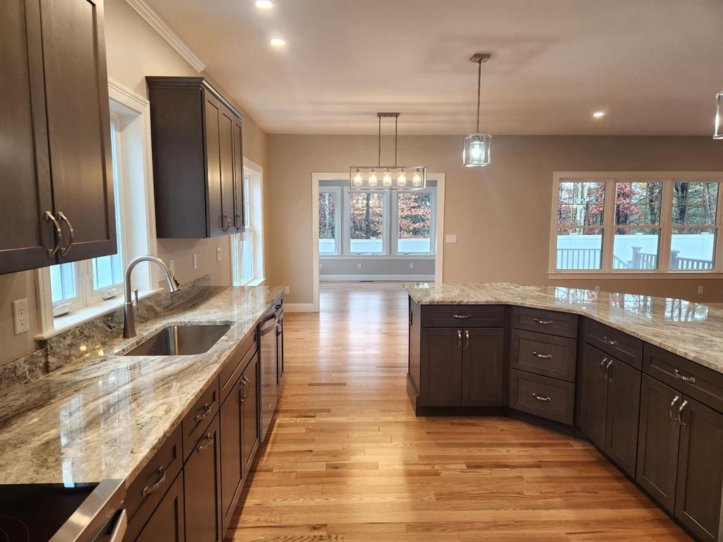 17 Eagle Perch Dr, Boscawen, NH 03303