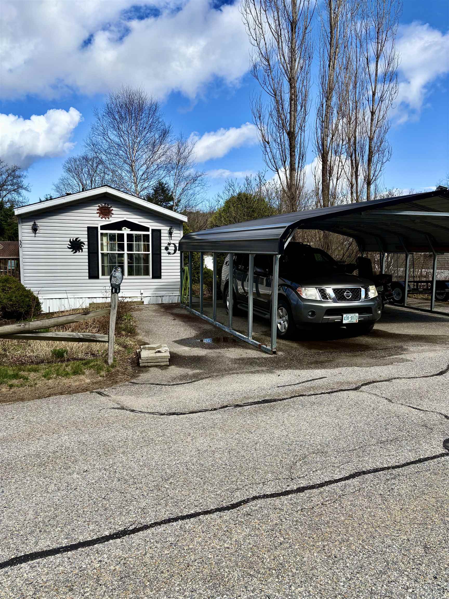 20 Old Henniker Rd, Hillsborough, NH 03244