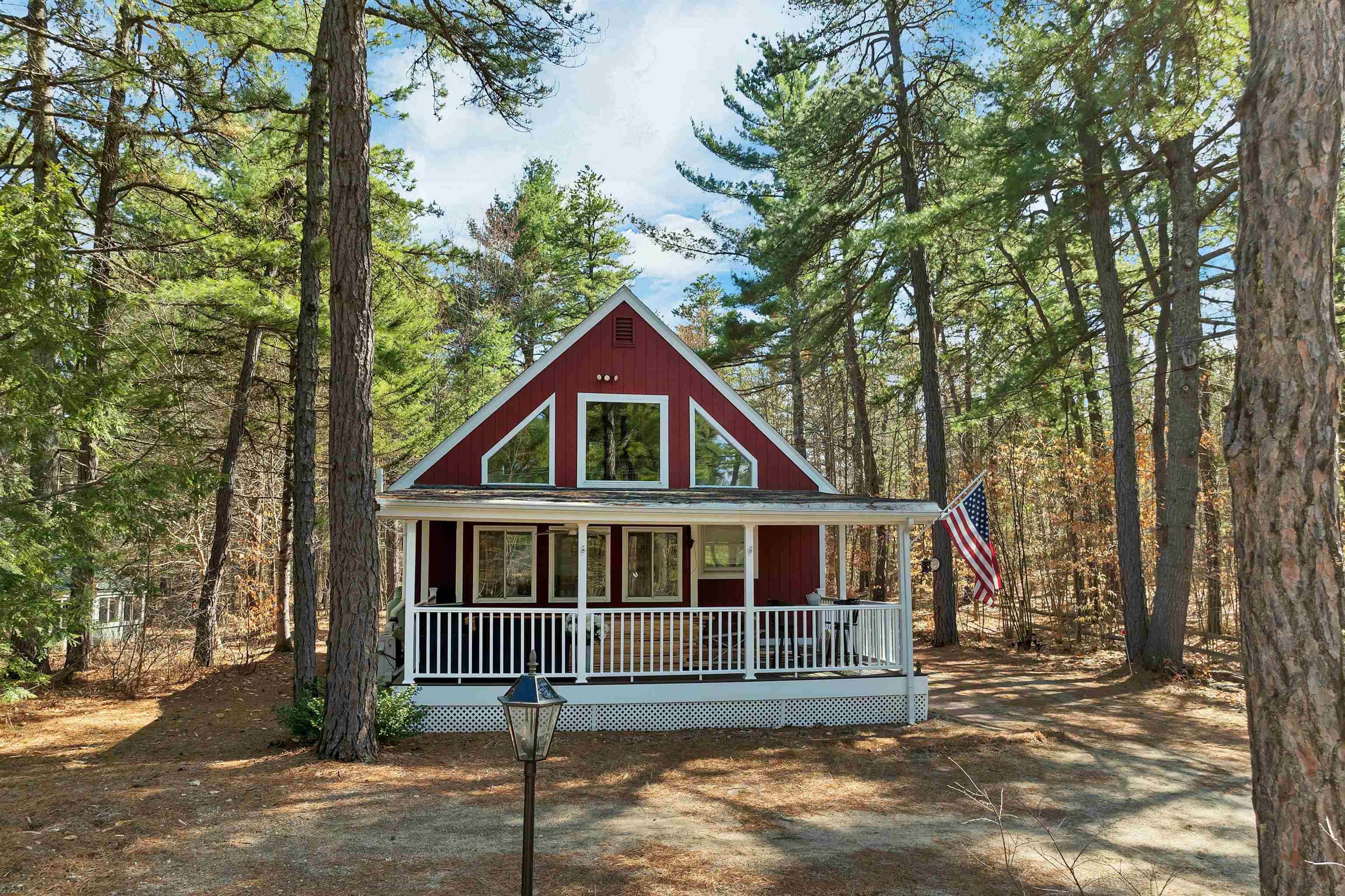 206 East Chocorua River Dr, Tamworth, NH 03886
