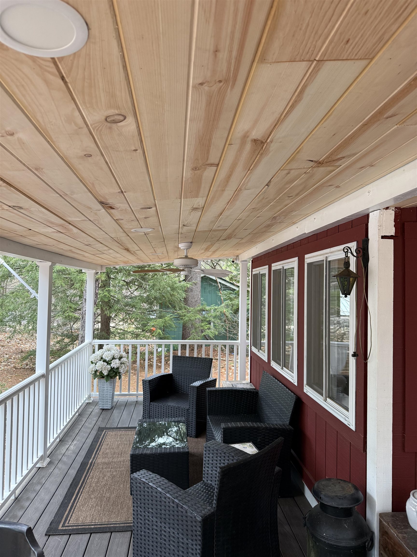 206 East Chocorua River Dr, Tamworth, NH 03886