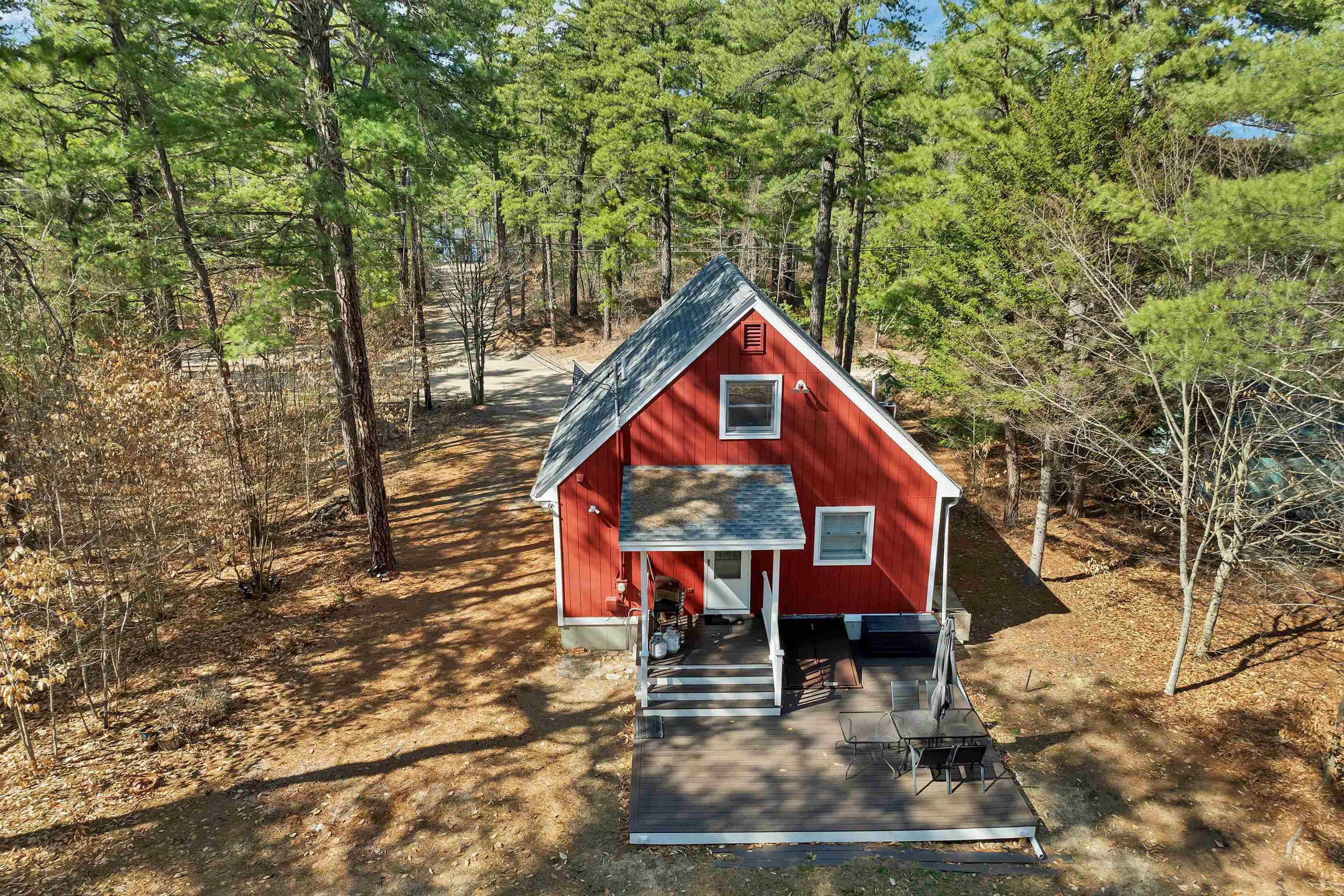 206 East Chocorua River Dr, Tamworth, NH 03886