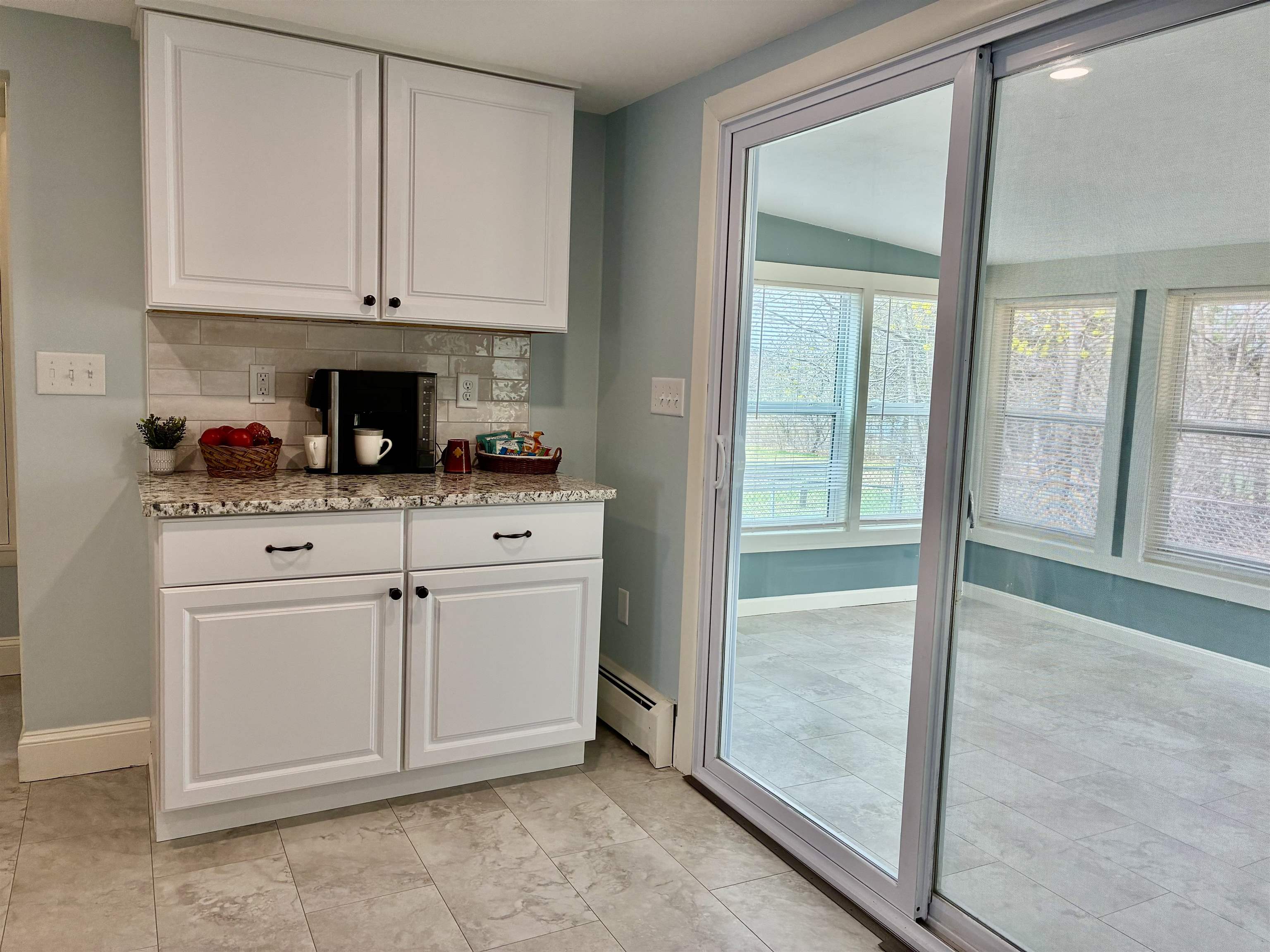 1 Sunset Ave, Allenstown, NH 03275