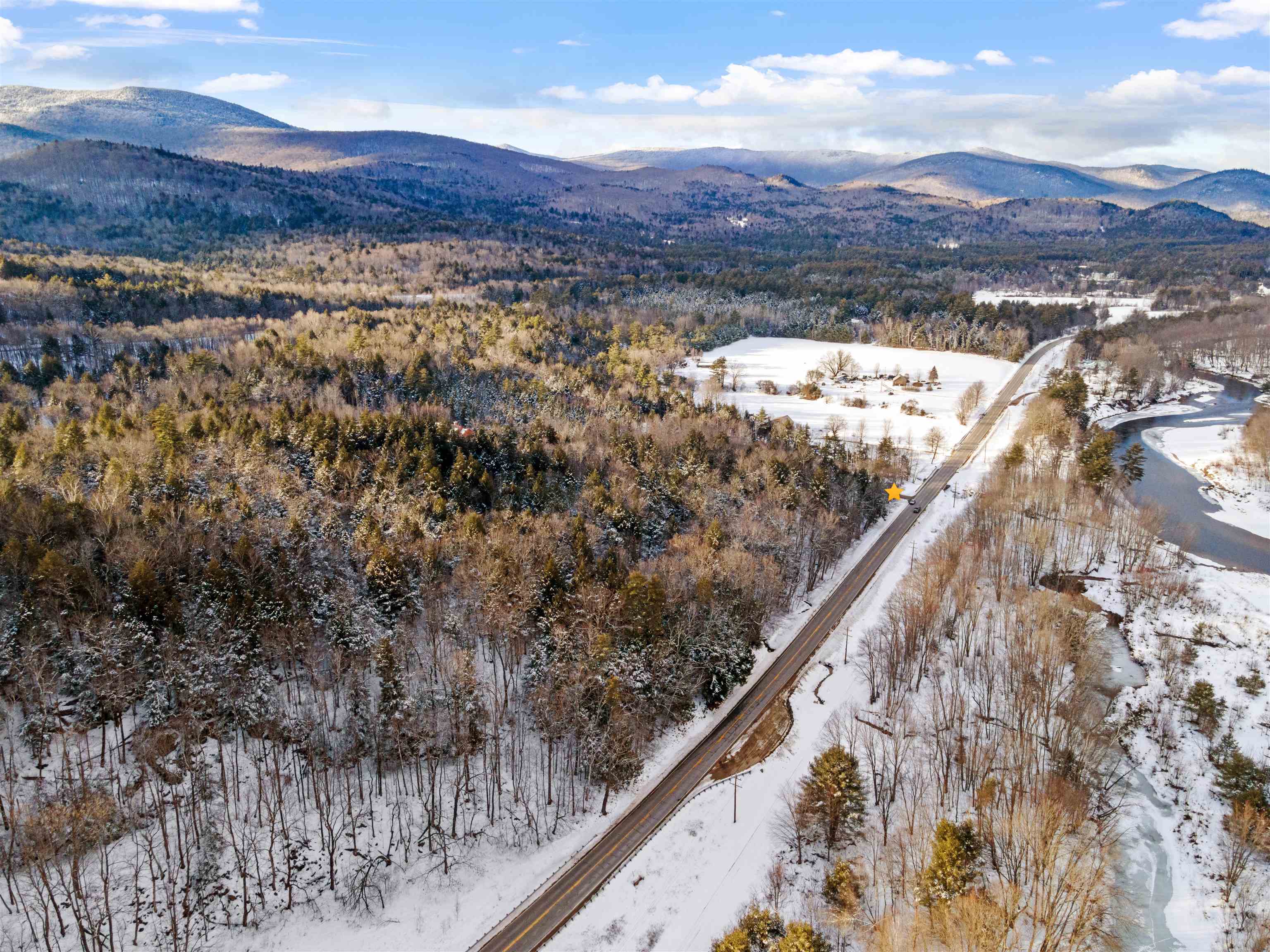 3039 Us Route 3, Thornton, NH 02385