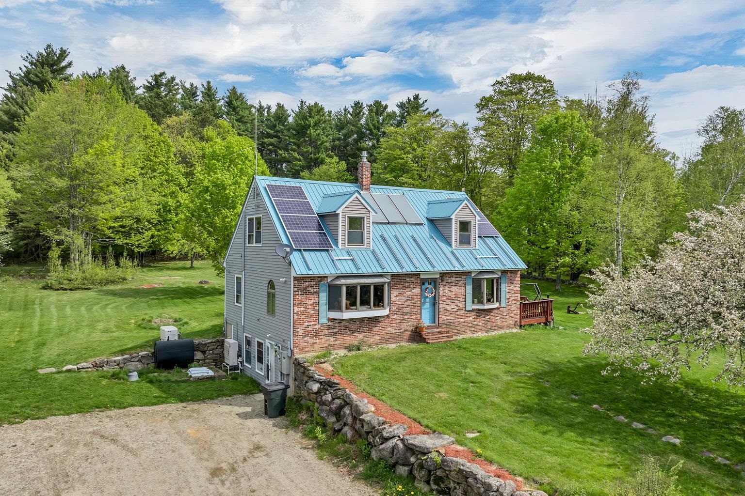 68 Sunset Rd, Alexandria, NH 03222