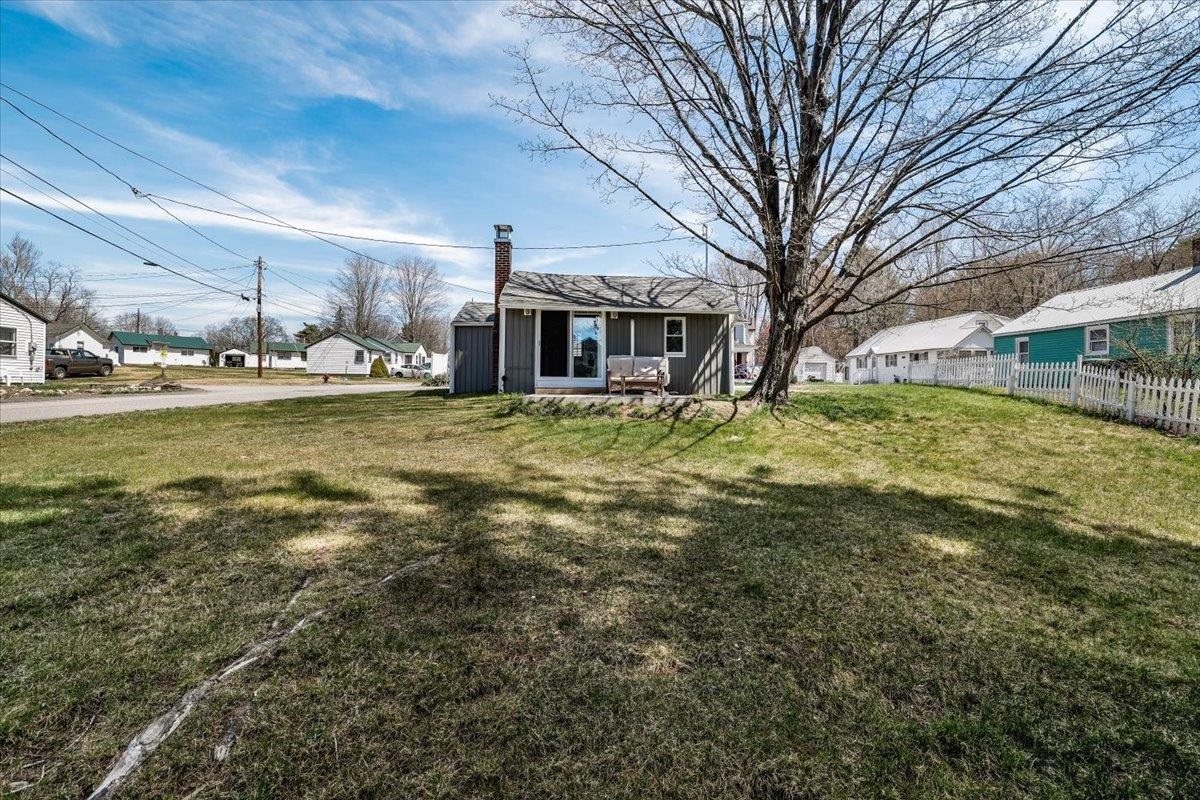 9 Hillcrest Ave, Pembroke, NH 03275