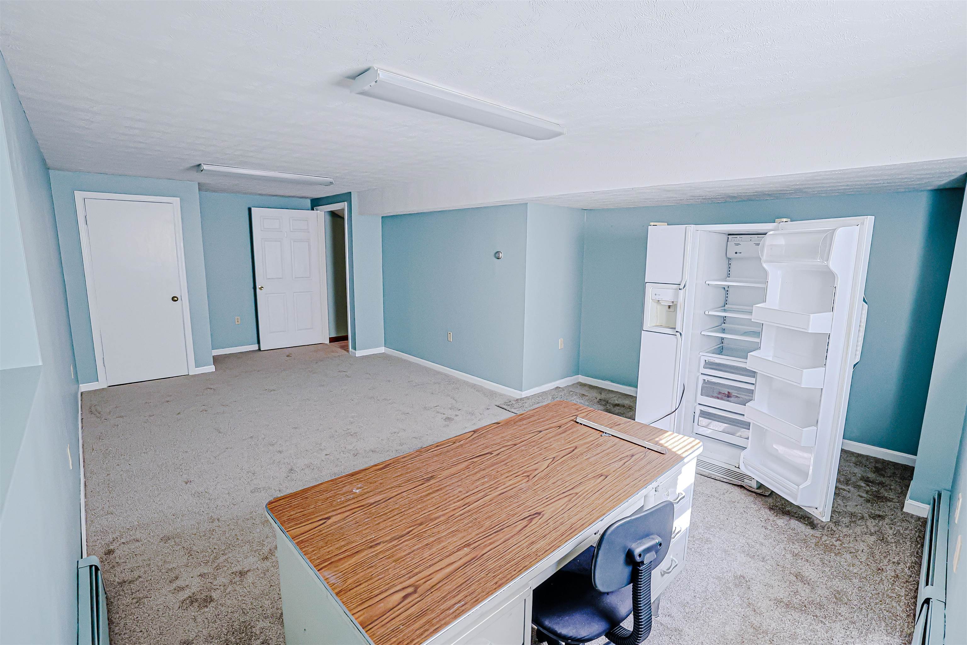 14 Whitewood Ln, Merrimack, NH 03054