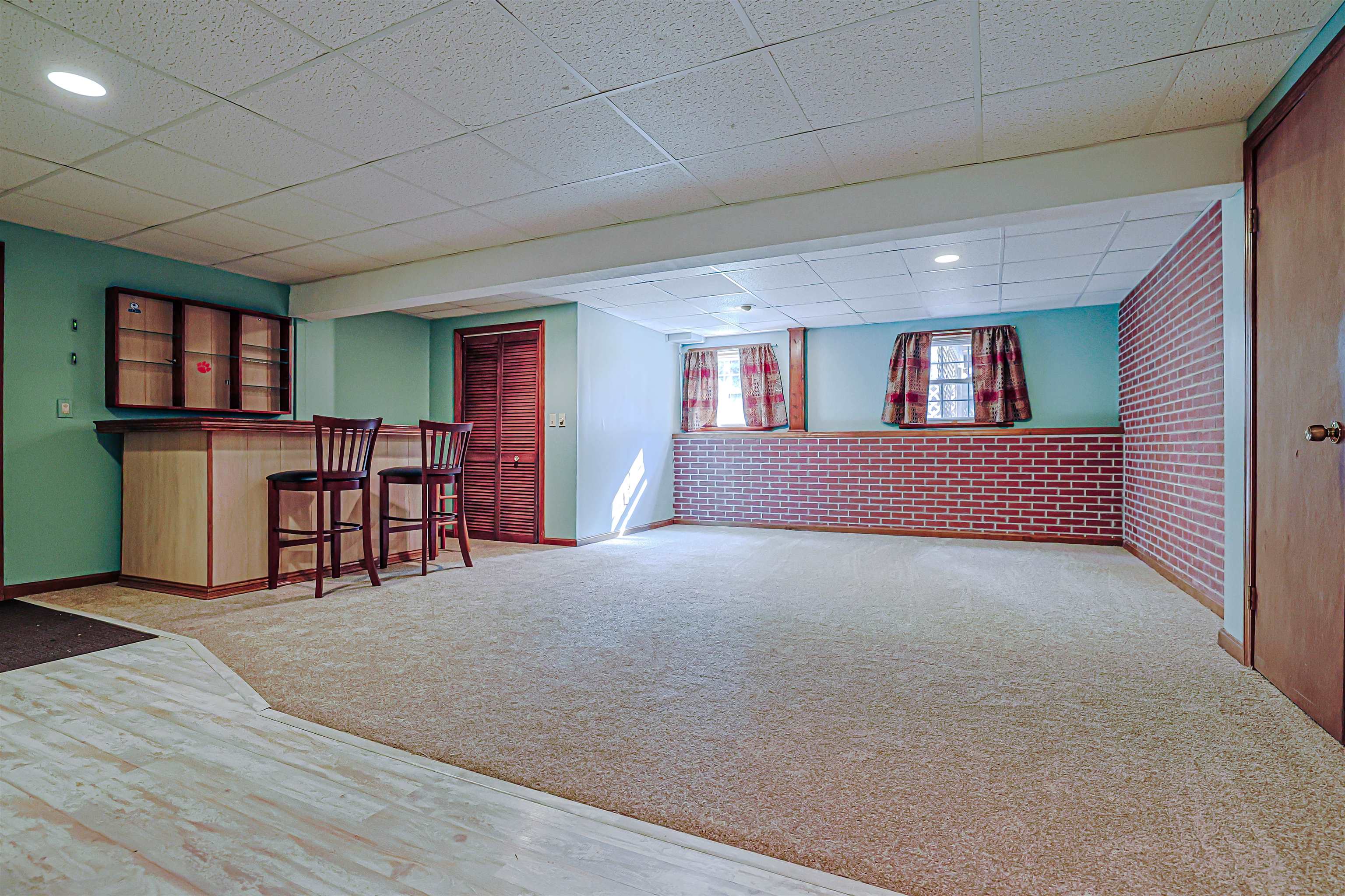 14 Whitewood Ln, Merrimack, NH 03054