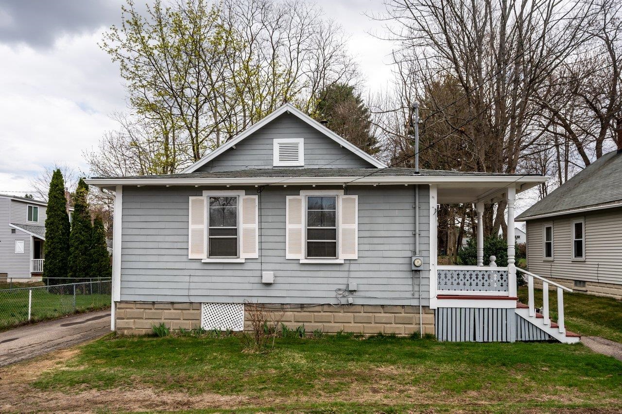 28 Whittier St, Dover, NH 03820