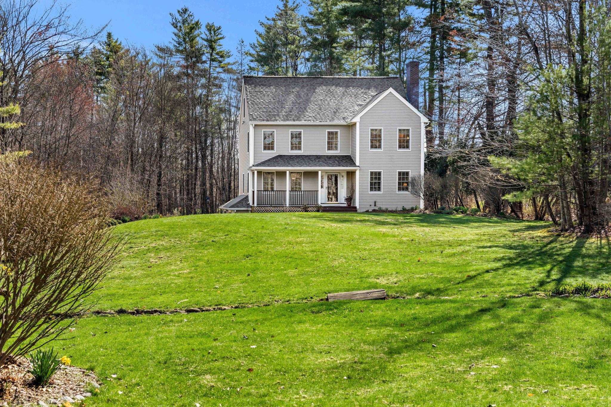 7 Lindon Dr, Brentwood, NH 03833