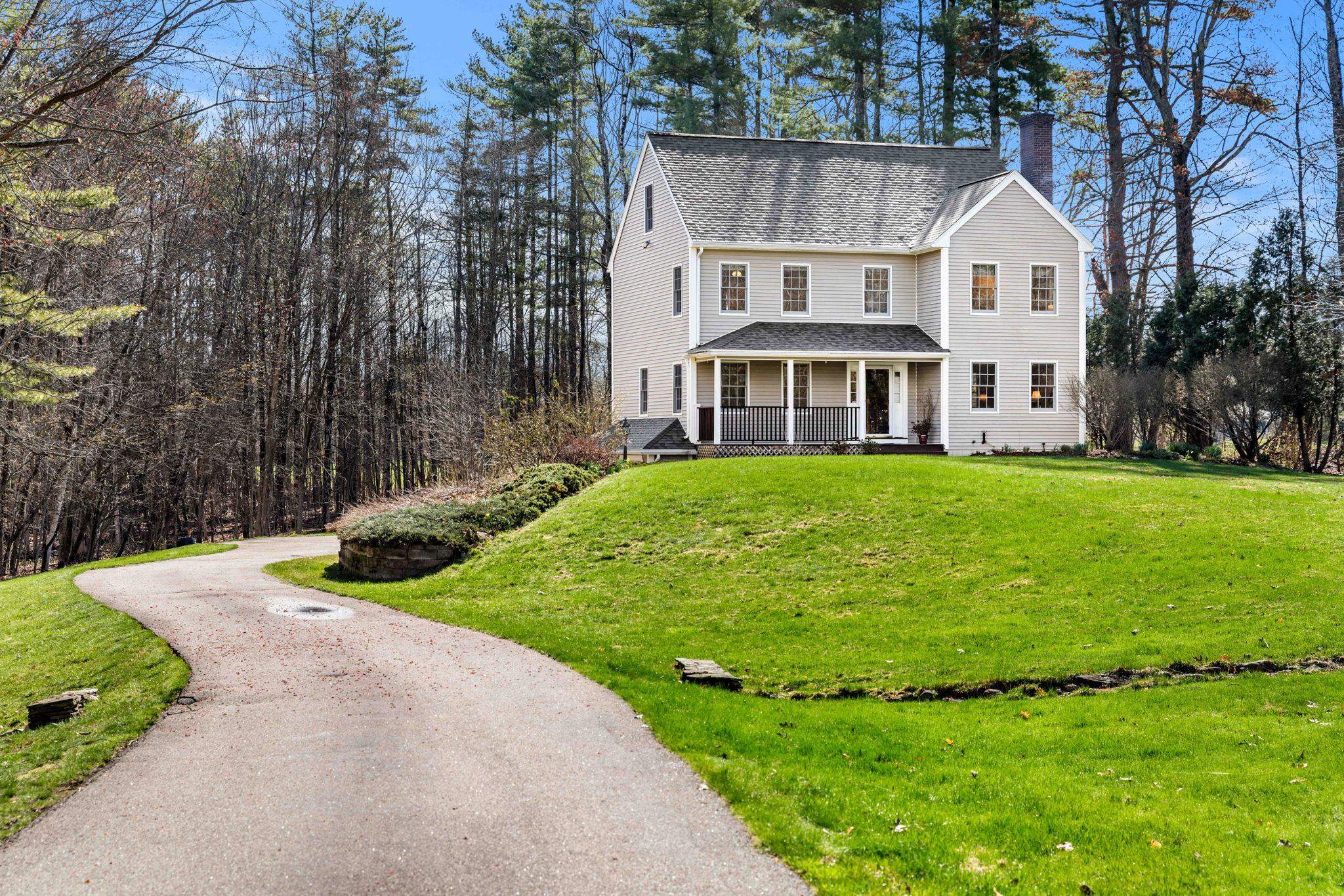7 Lindon Dr, Brentwood, NH 03833