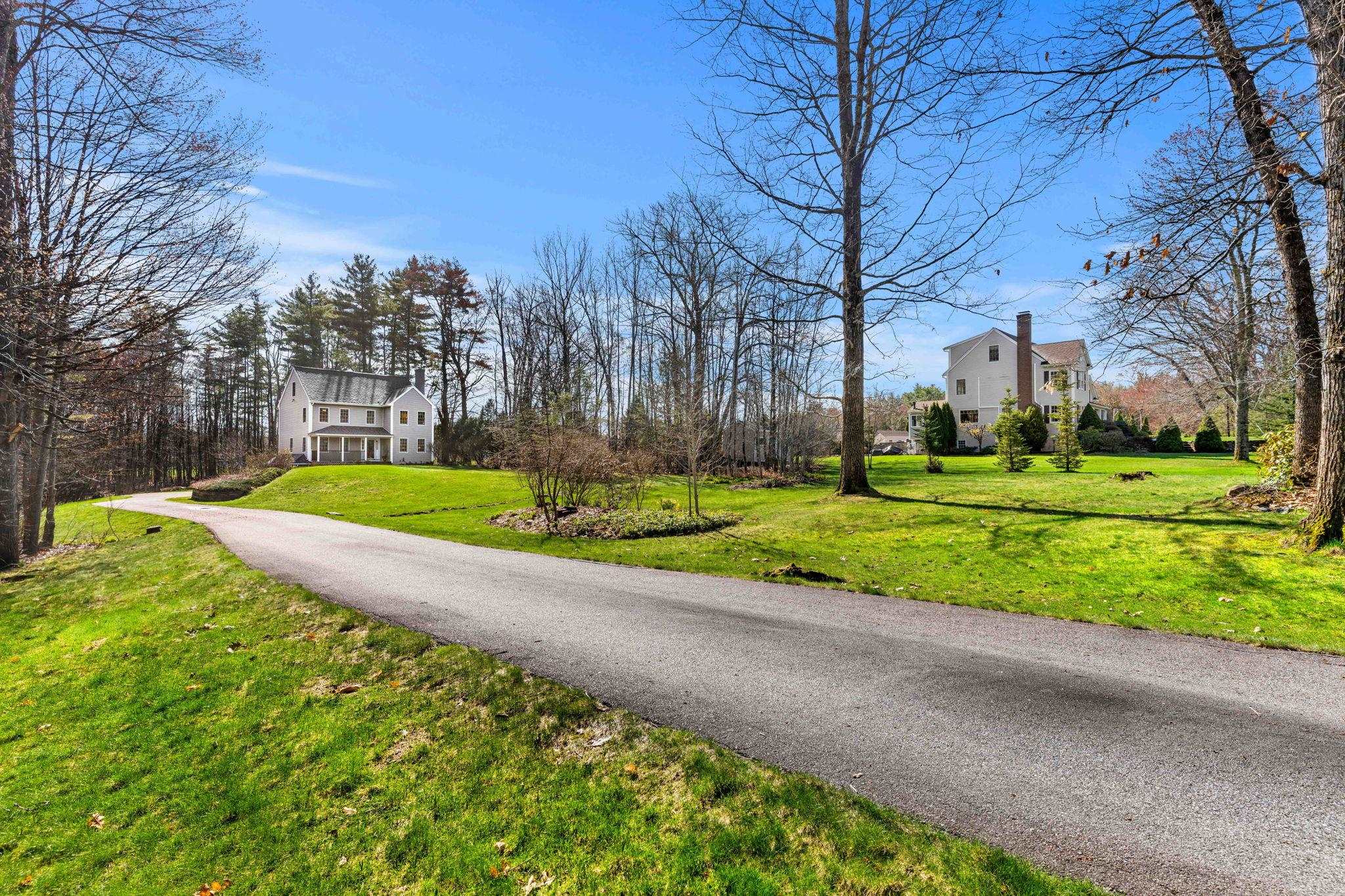 7 Lindon Dr, Brentwood, NH 03833