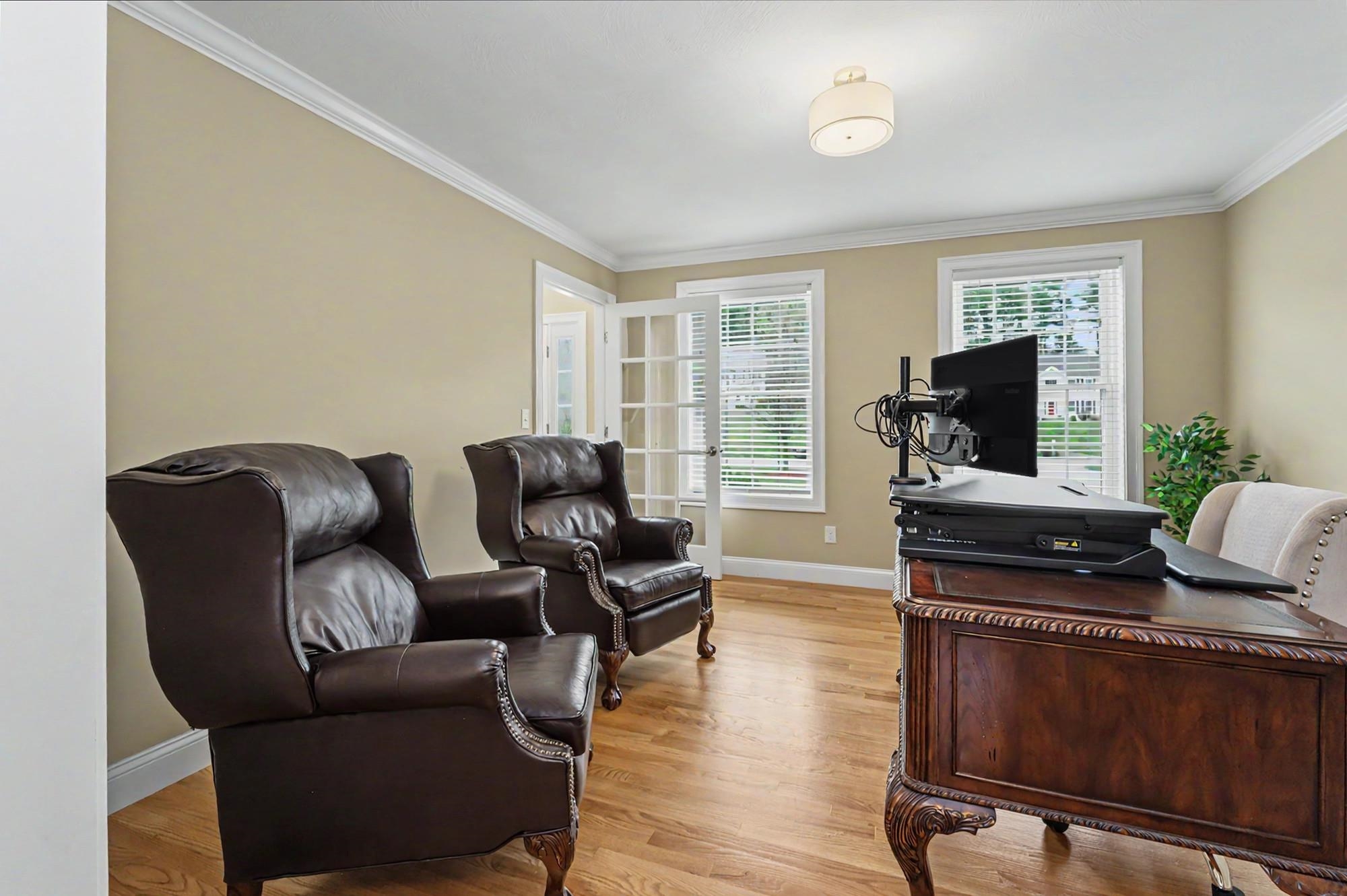 10 Harmony Ln, Pelham, NH 03076