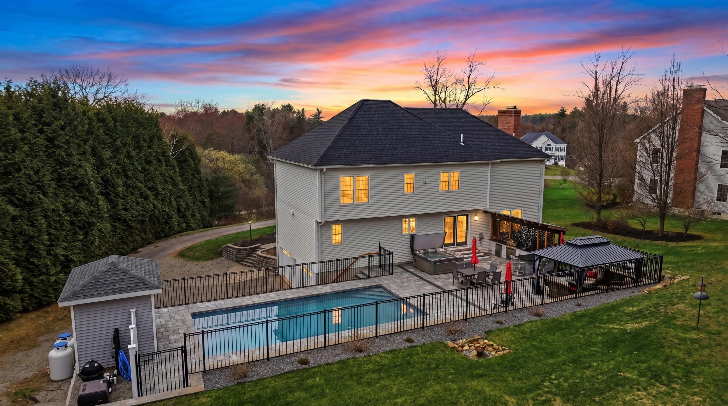 5 Zoe Ln, Newton, NH 03858