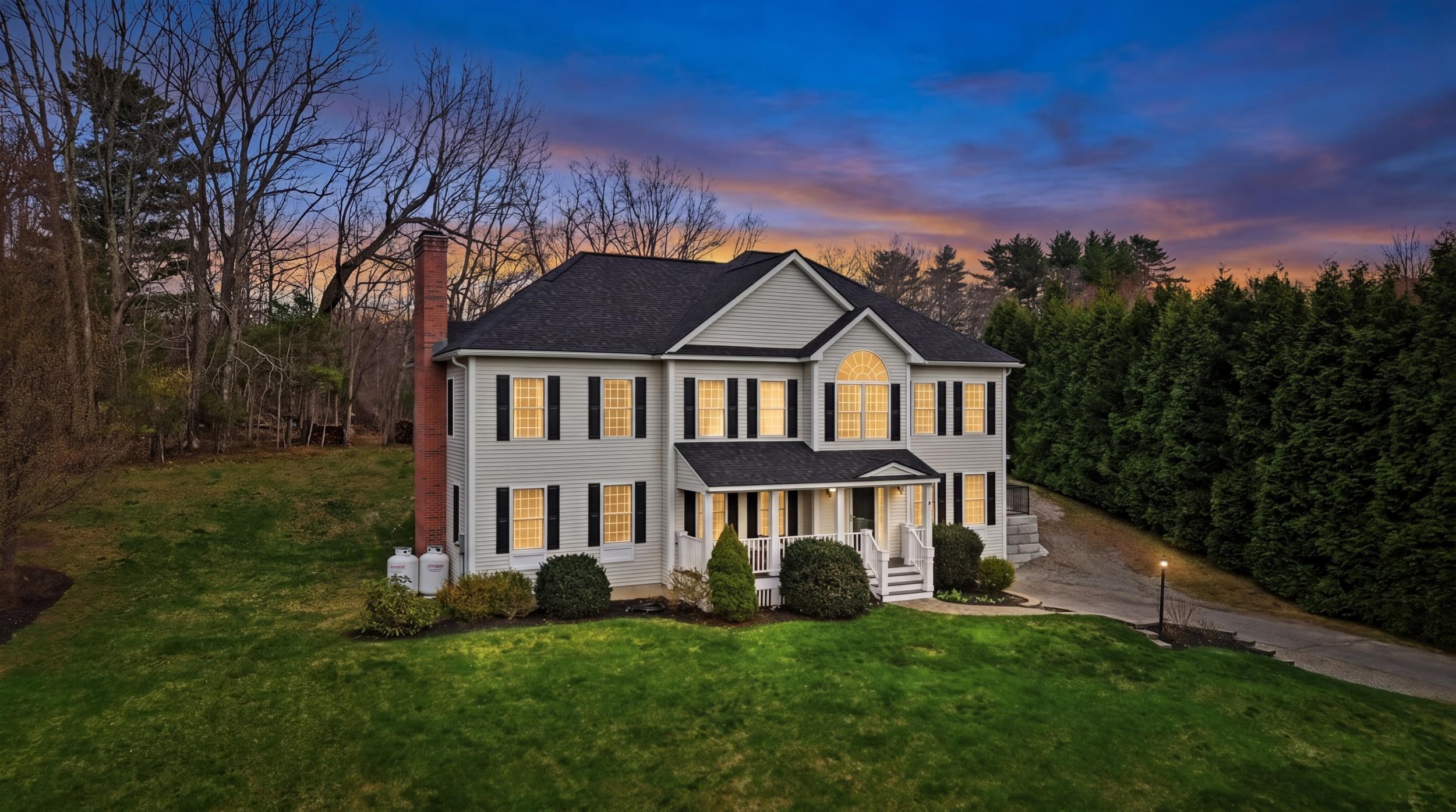 5 Zoe Ln, Newton, NH 03858