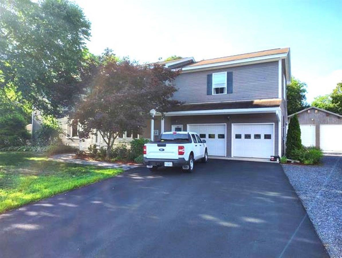 11 Bracket Cir, Charlestown, NH 03603