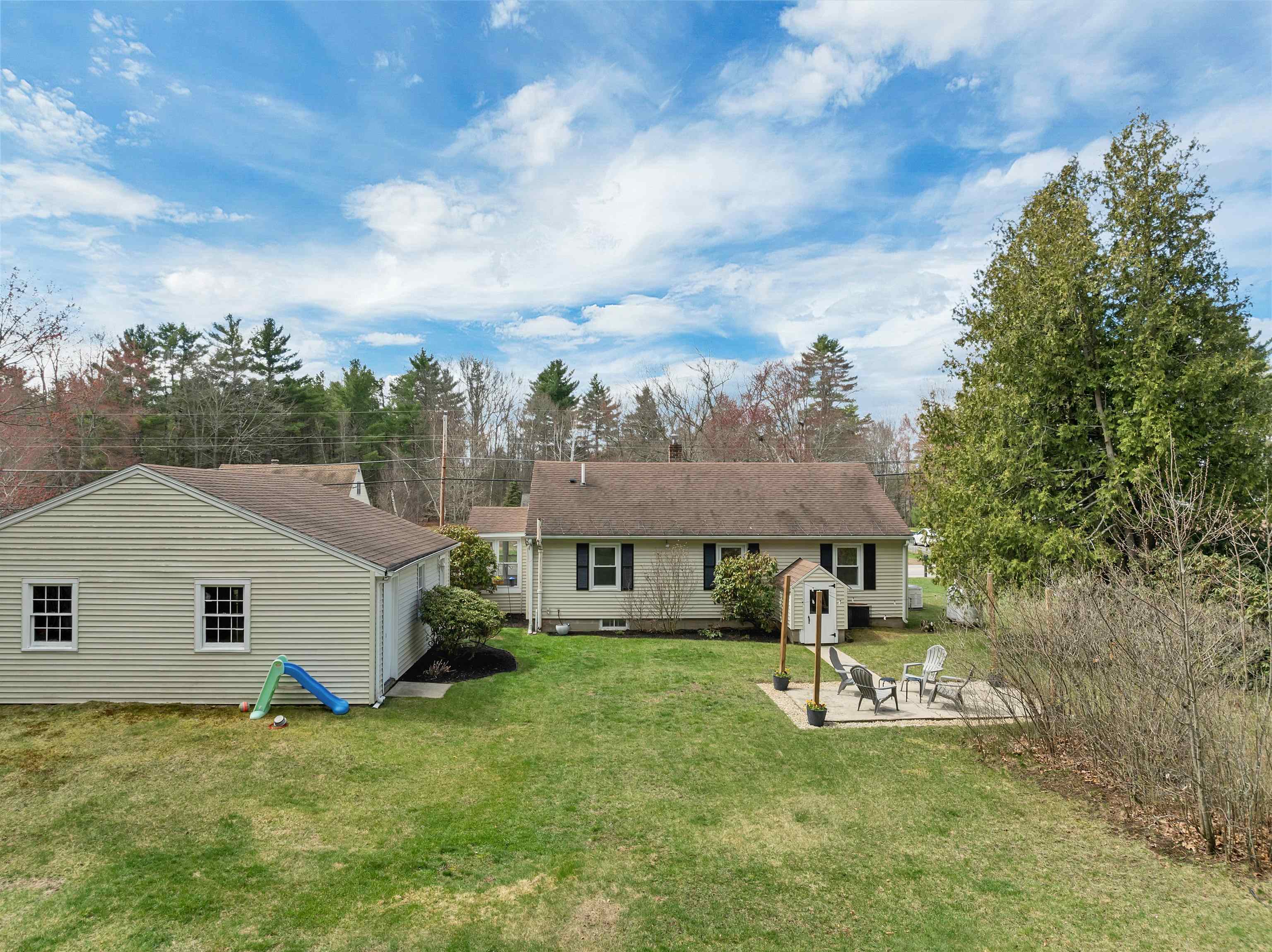 23 Cross Rd, Rochester, NH 03868