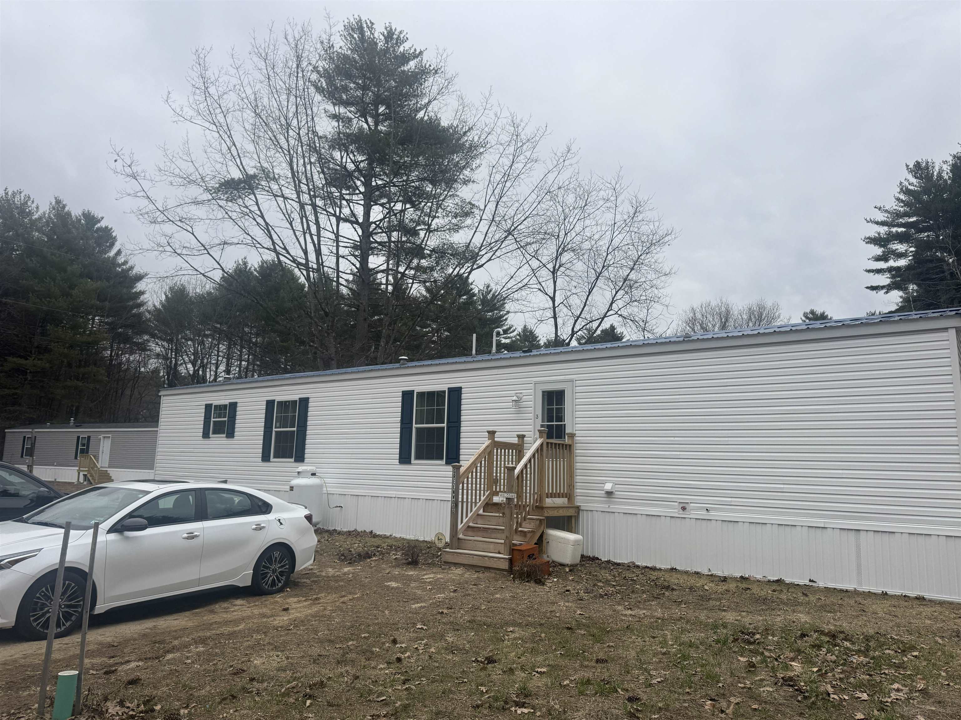 3 Chamberlain Ct, Deering, NH 03244