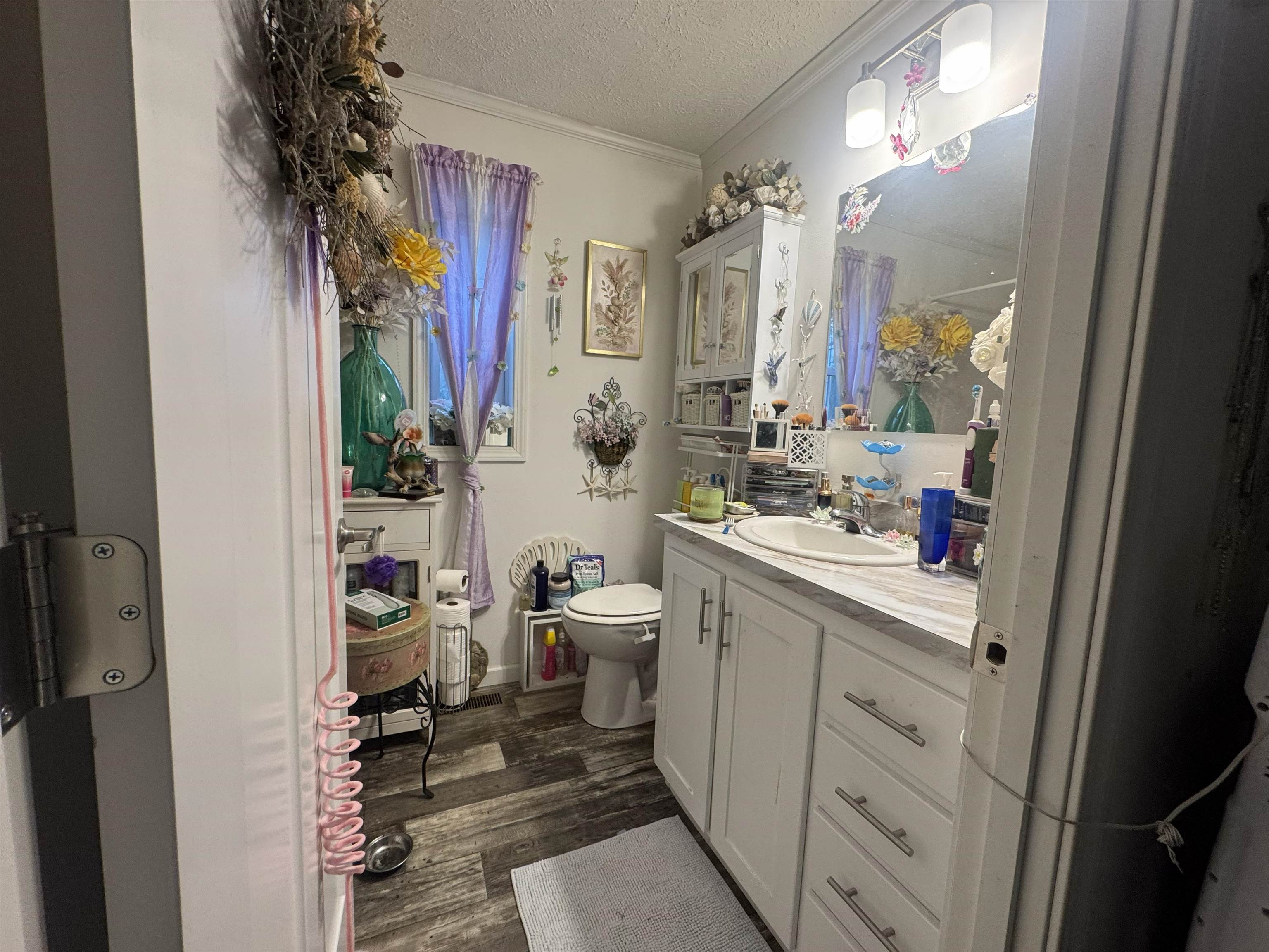 3 Chamberlain Ct, Deering, NH 03244