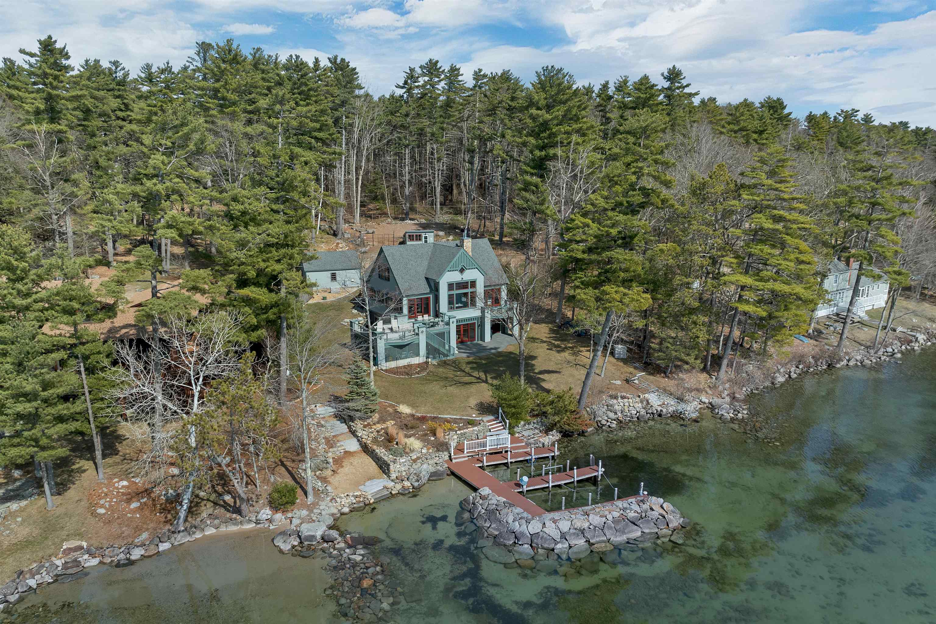 15 Stonewall Ln, Moultonborough, NH 03254