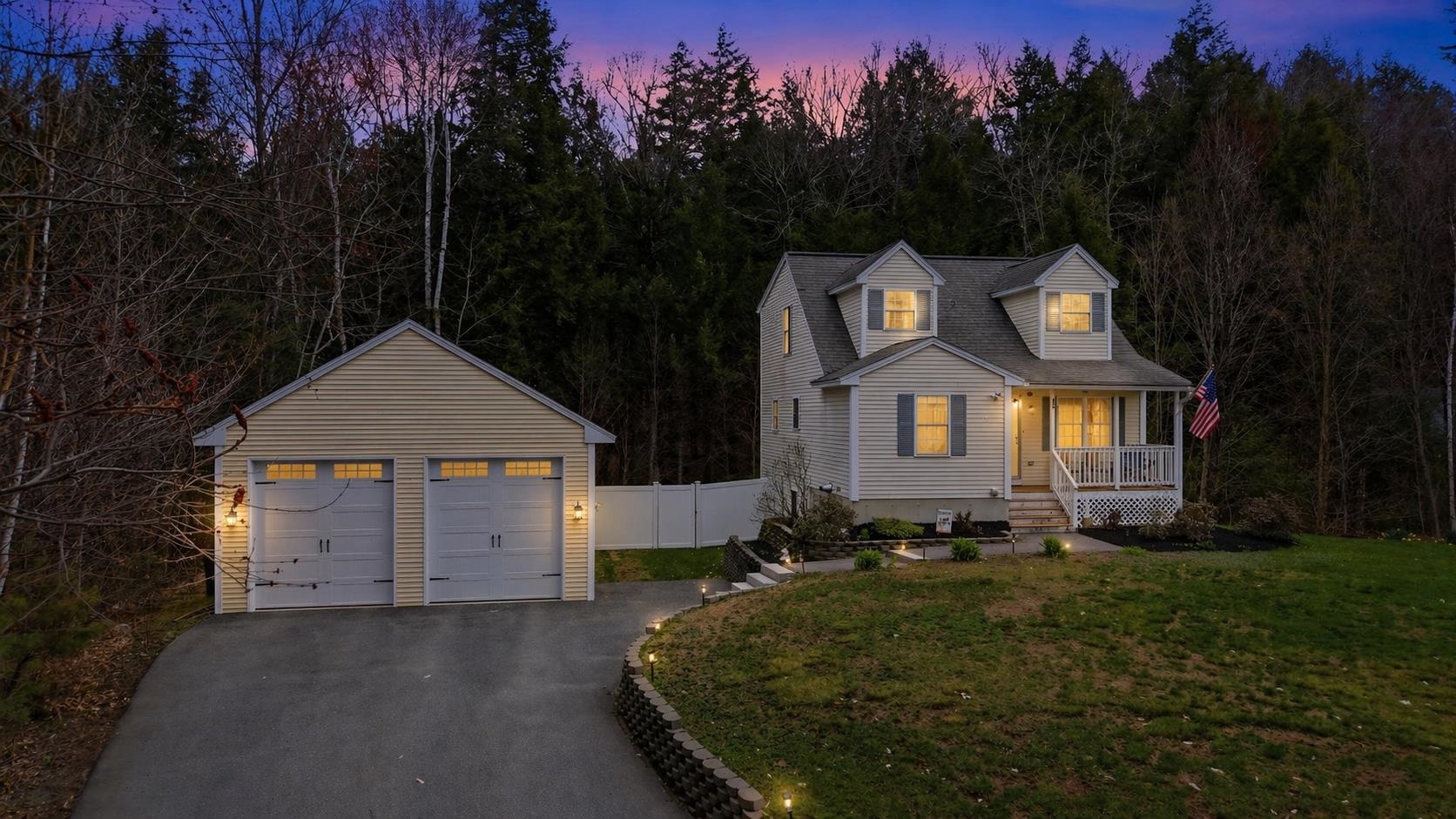 84 New Hampshire Dr, Webster, NH 03303