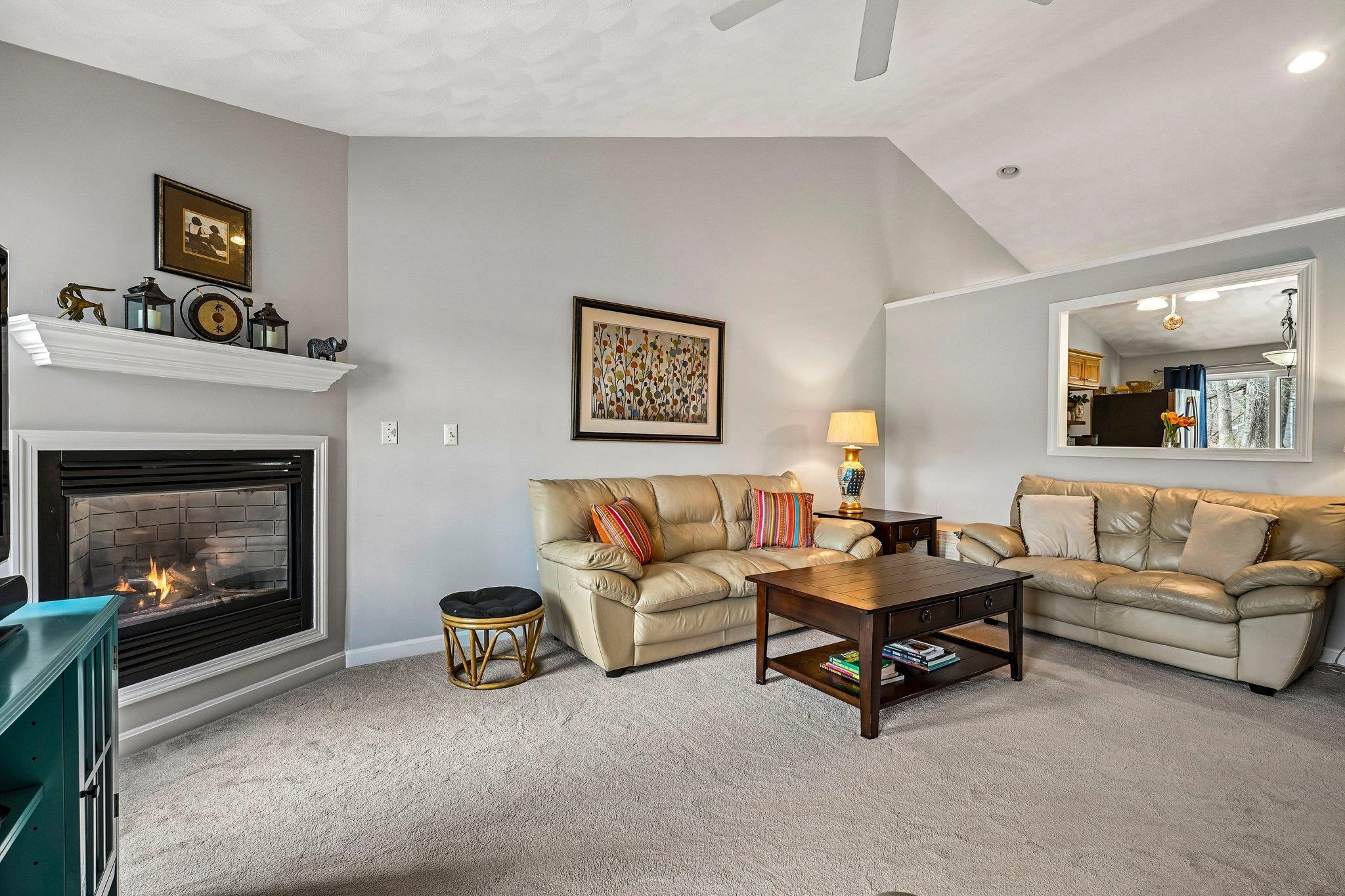 4 Patriot Dr, Hampstead, NH 03826