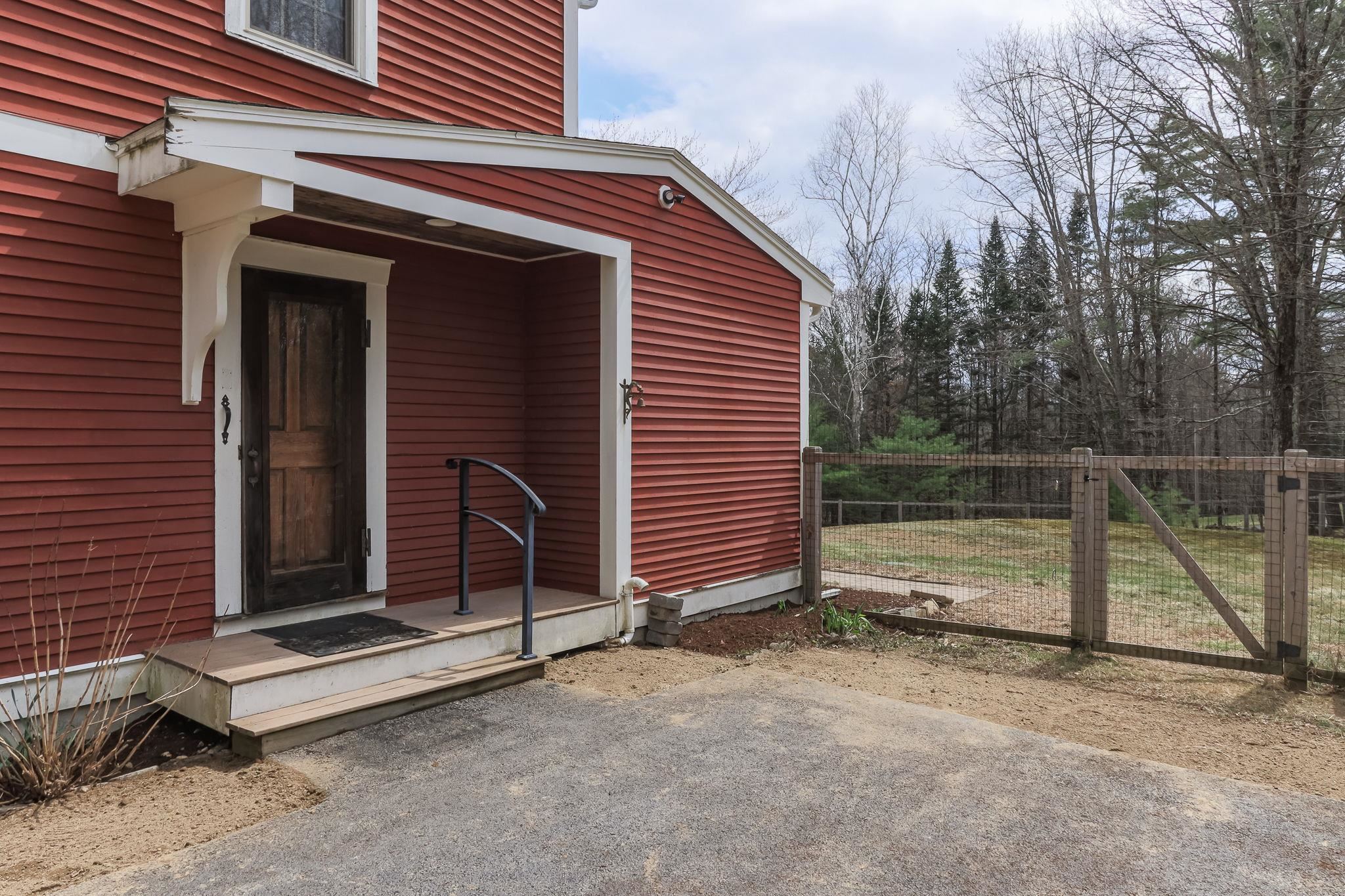 49 Smith Sanborn Rd, Chichester, NH 03258