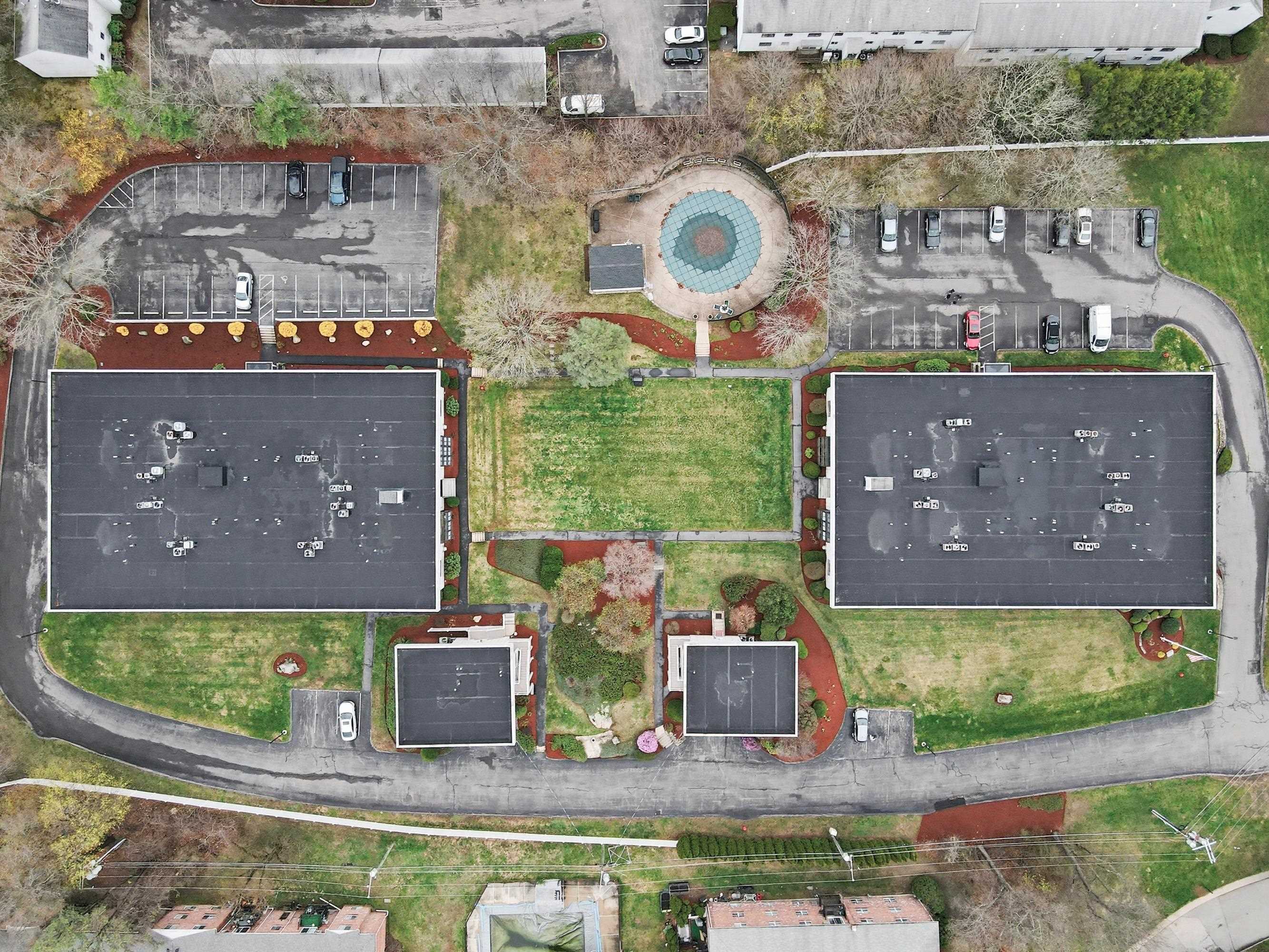 33 Spit Brook Rd, Nashua, NH 03060