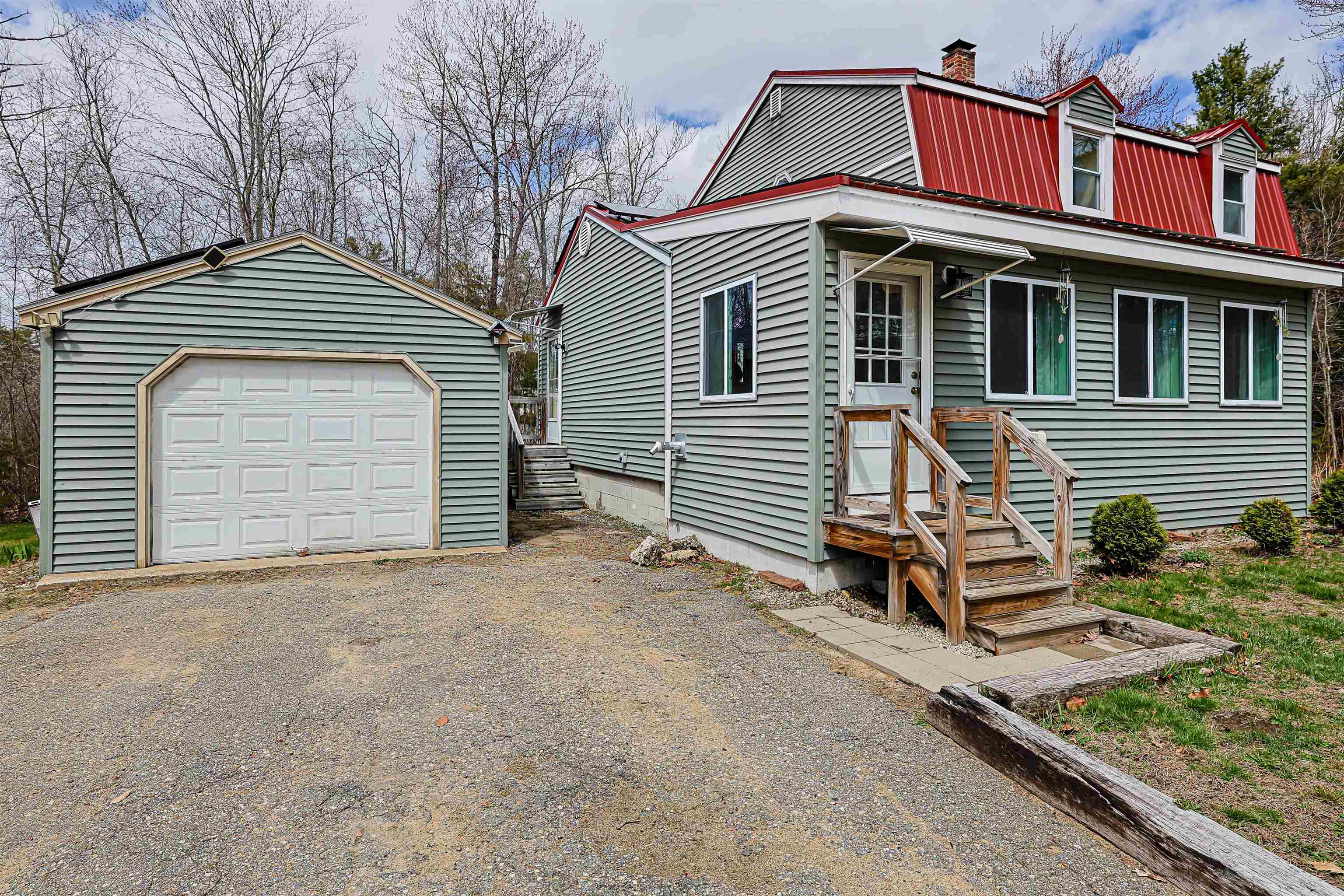 23 Brewster Rd, Barrington, NH 03825