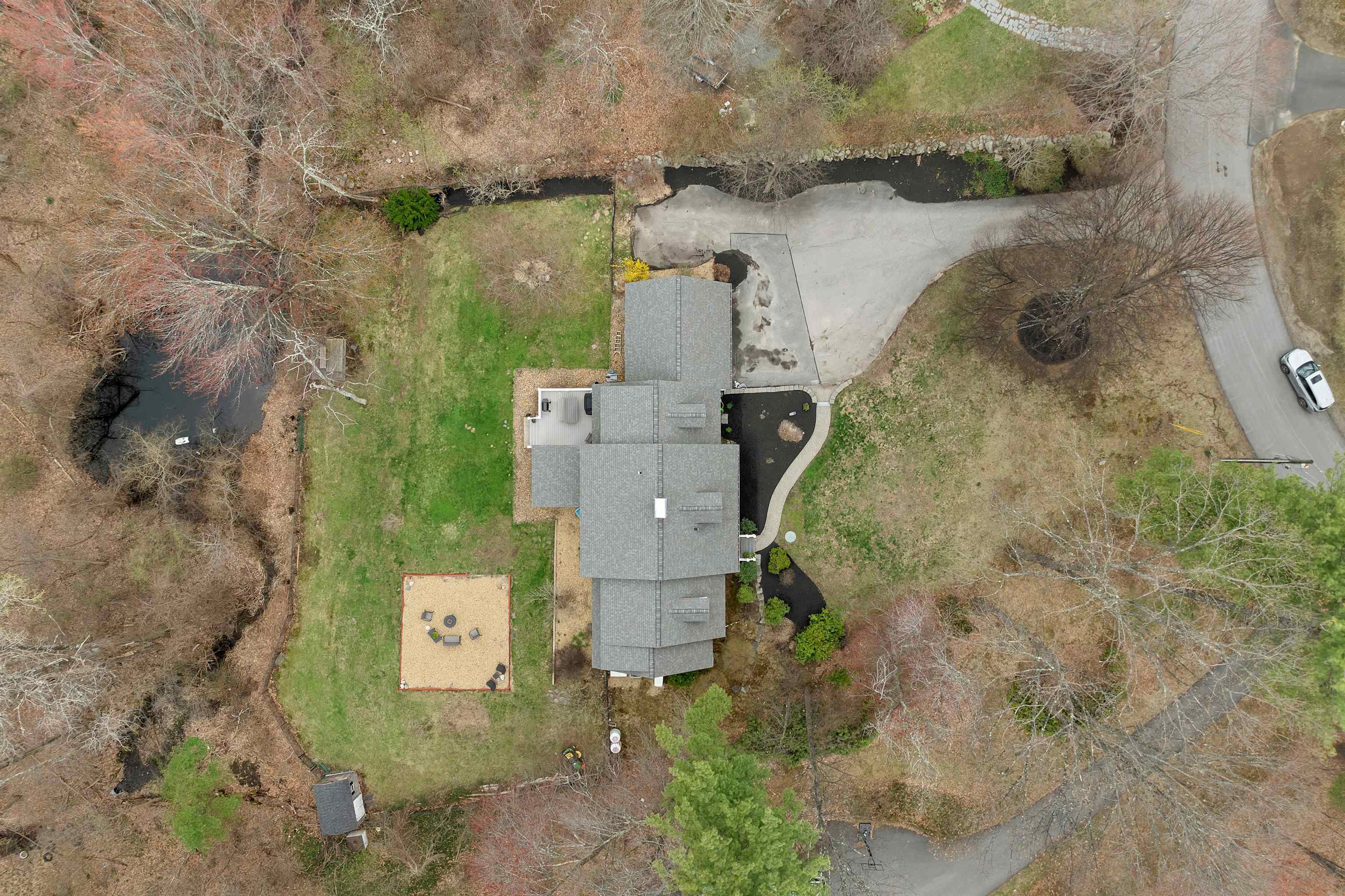 29 Orchard Dr, Hollis, NH 03049-0565