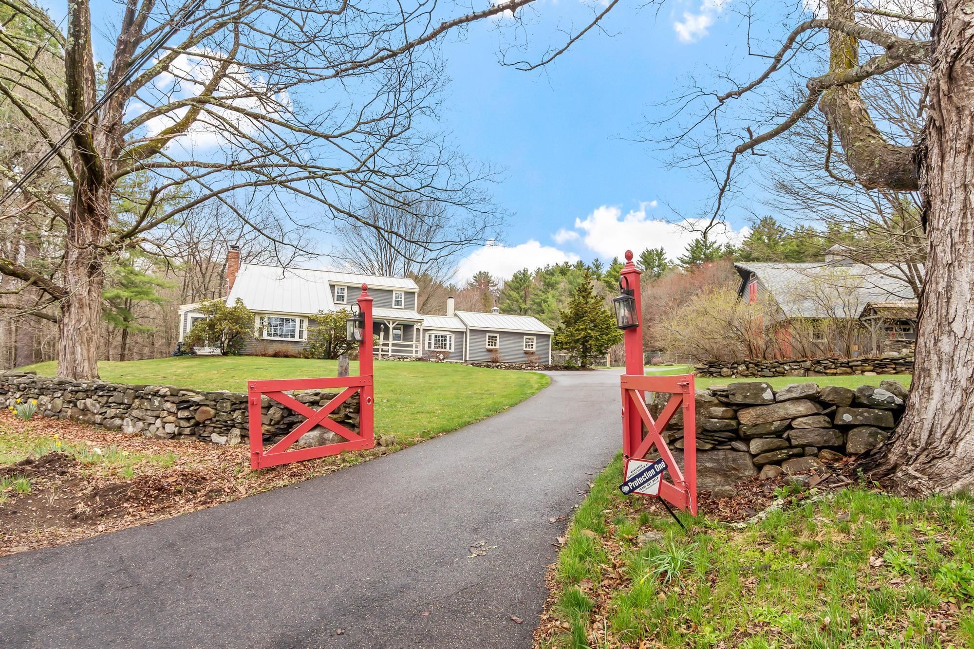 76 English Range Rd, Derry, NH 03038