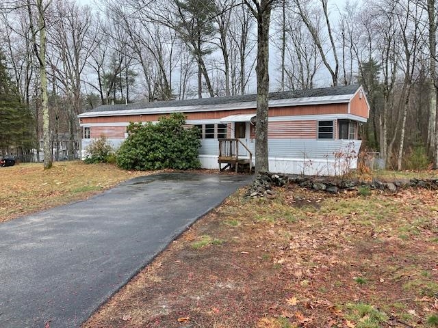 10 Fox Ln, Rochester, NH 03867