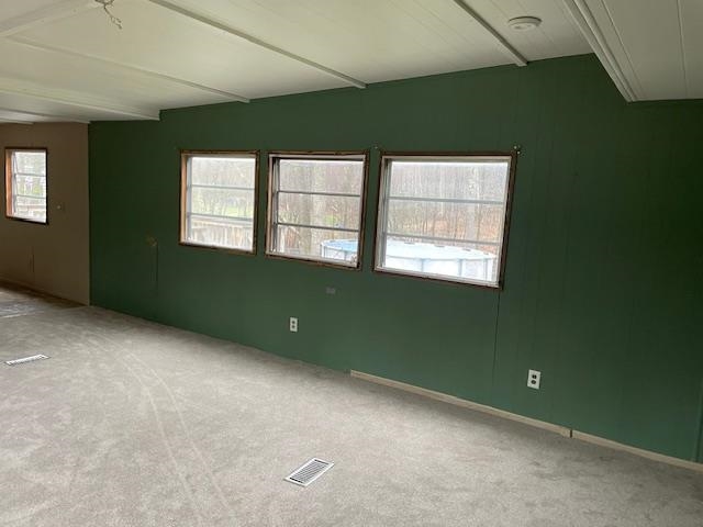 10 Fox Ln, Rochester, NH 03867