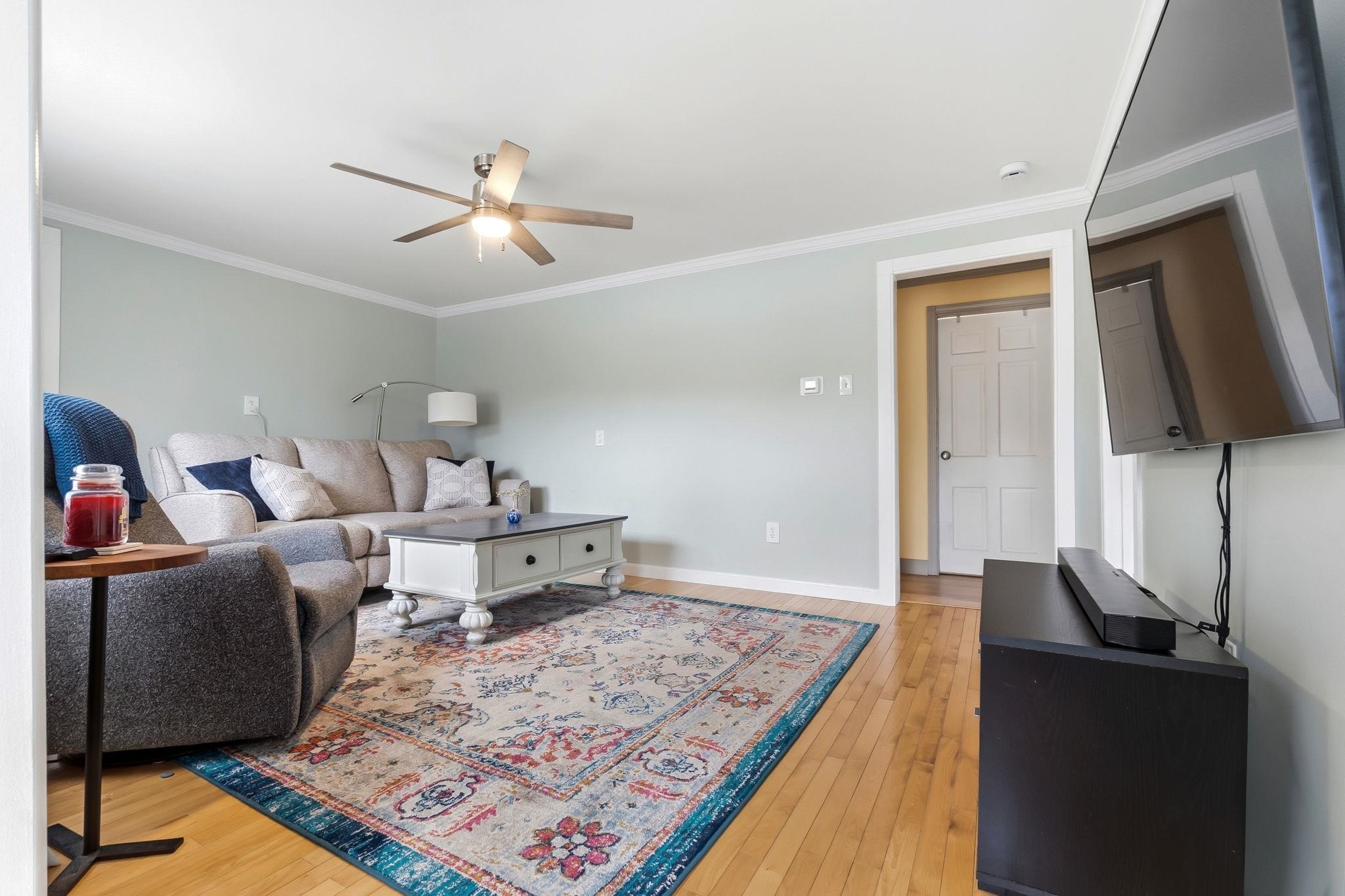 182 S Main St, Newton, NH 03858