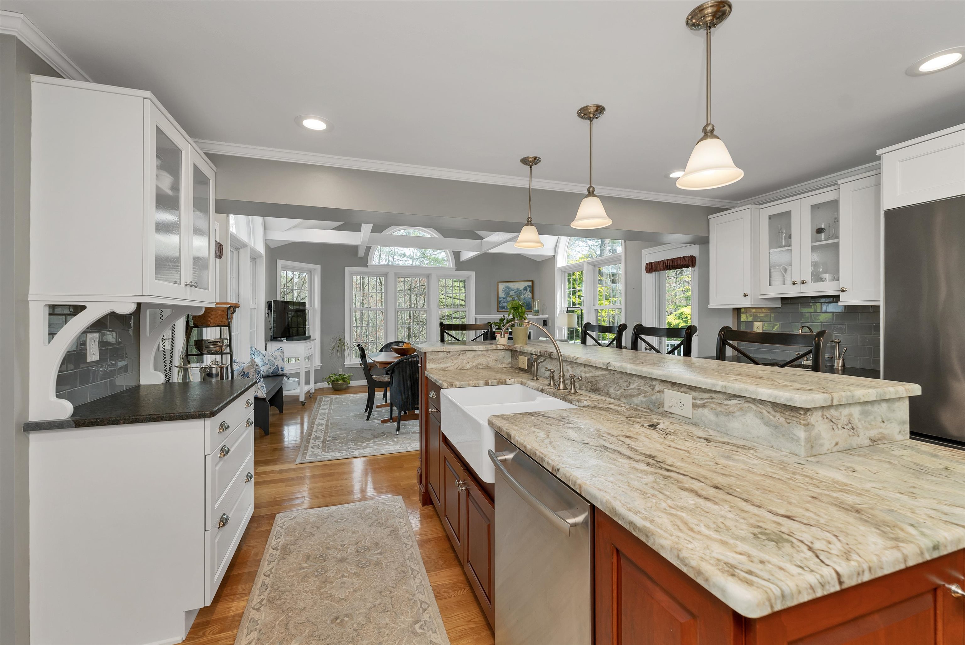 70 Spindlewick Dr, Nashua, NH 03062