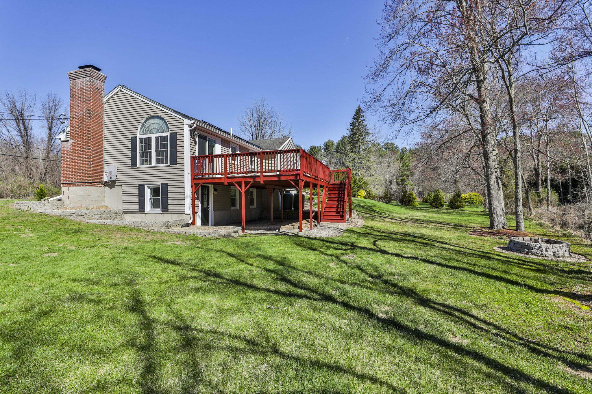 155 Robinson Rd, Hudson, NH 03051