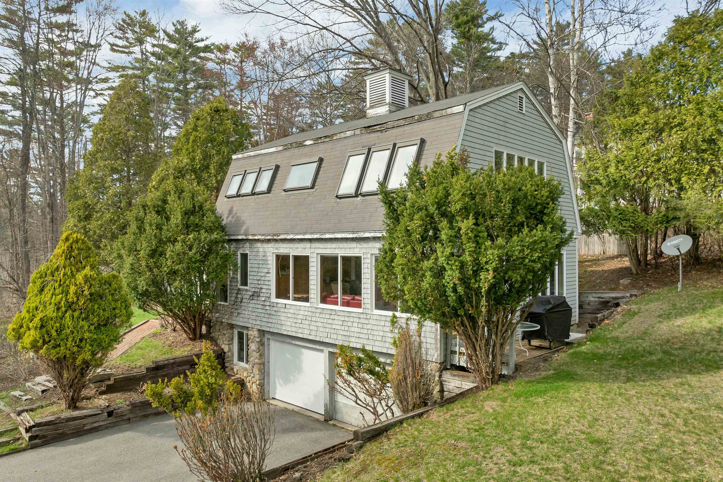 83 Governor Wentworth Hw, Tuftonboro, NH 03894