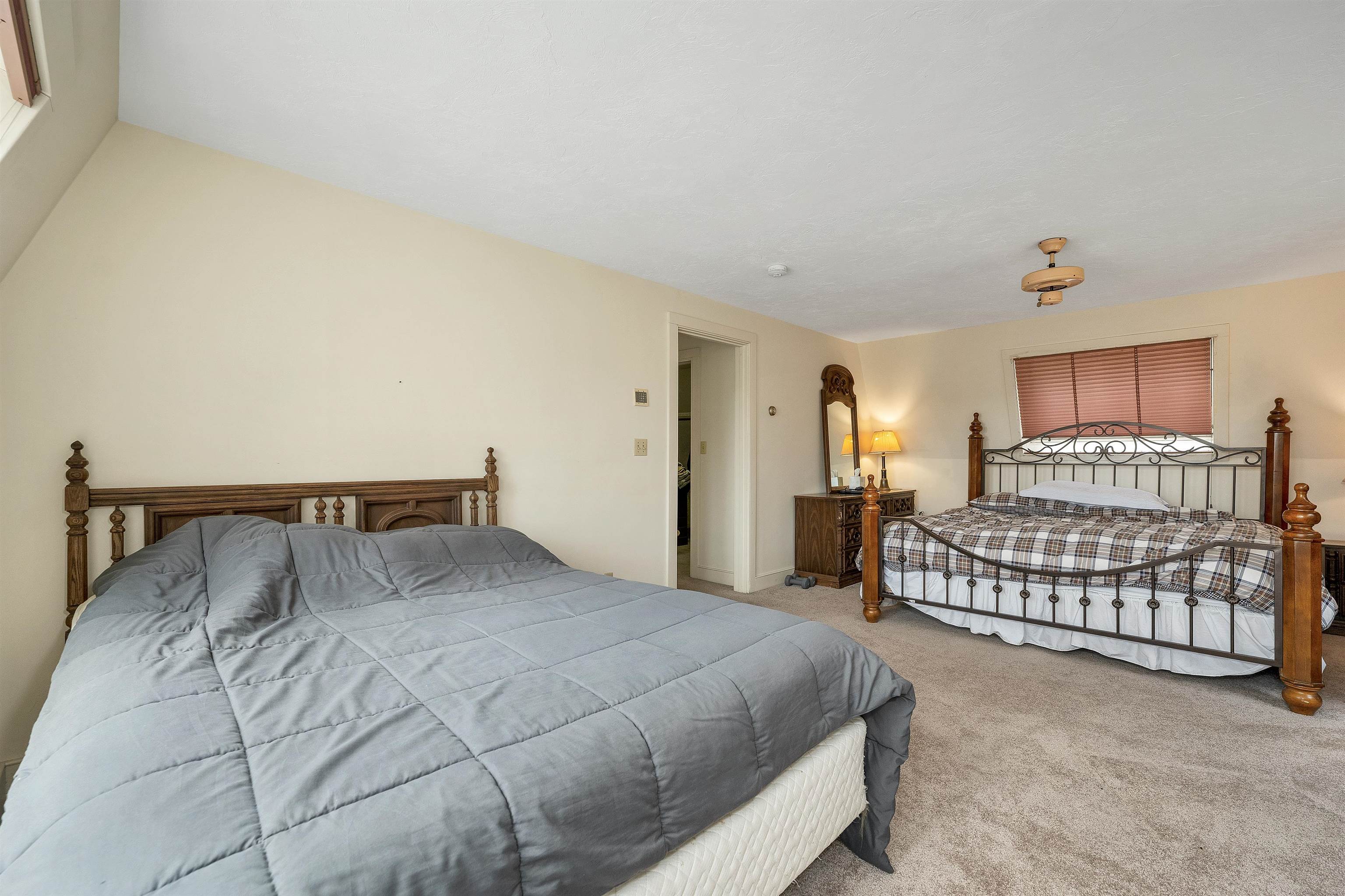 83 Governor Wentworth Hw, Tuftonboro, NH 03894