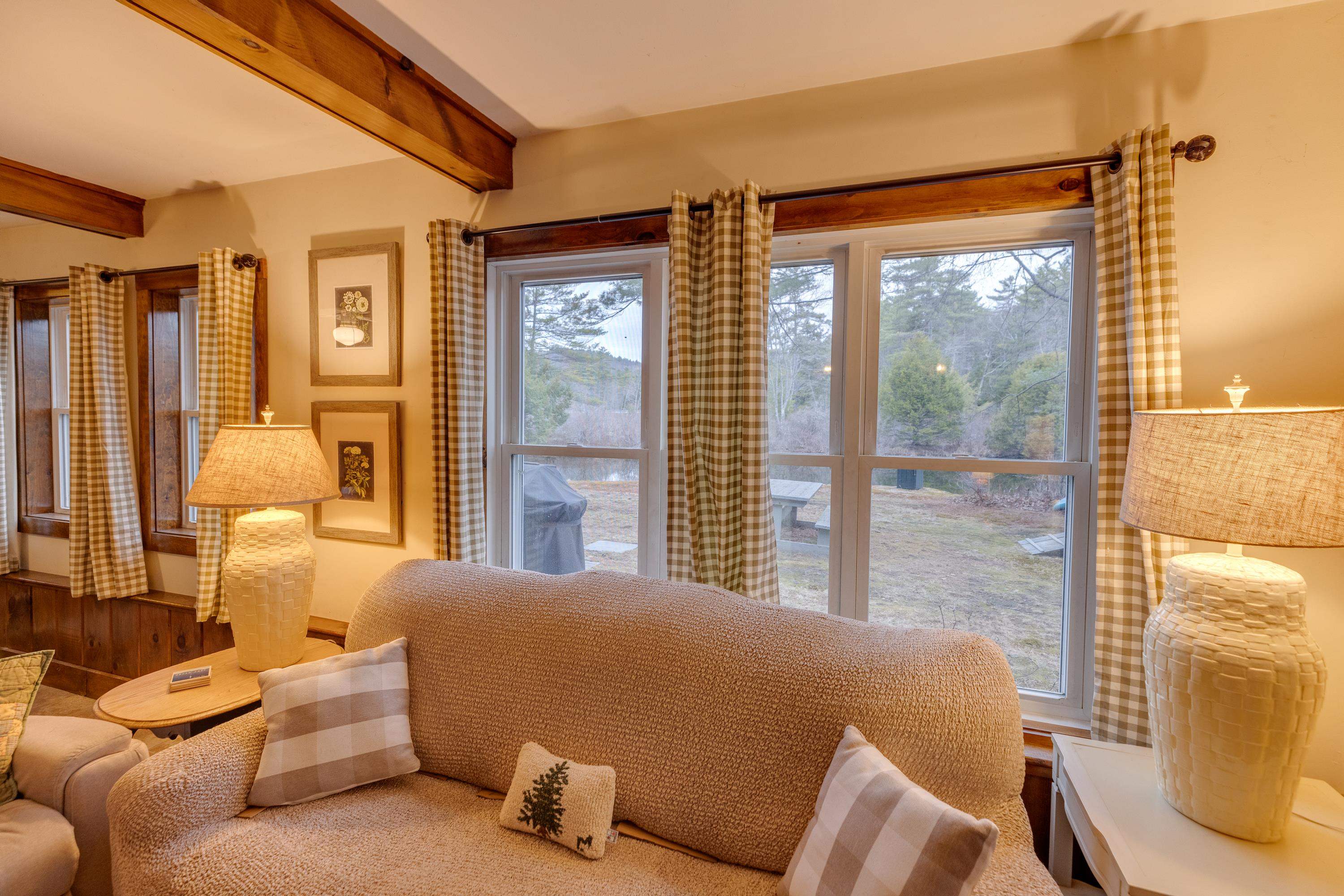 255 River St, Ashland, NH 03217