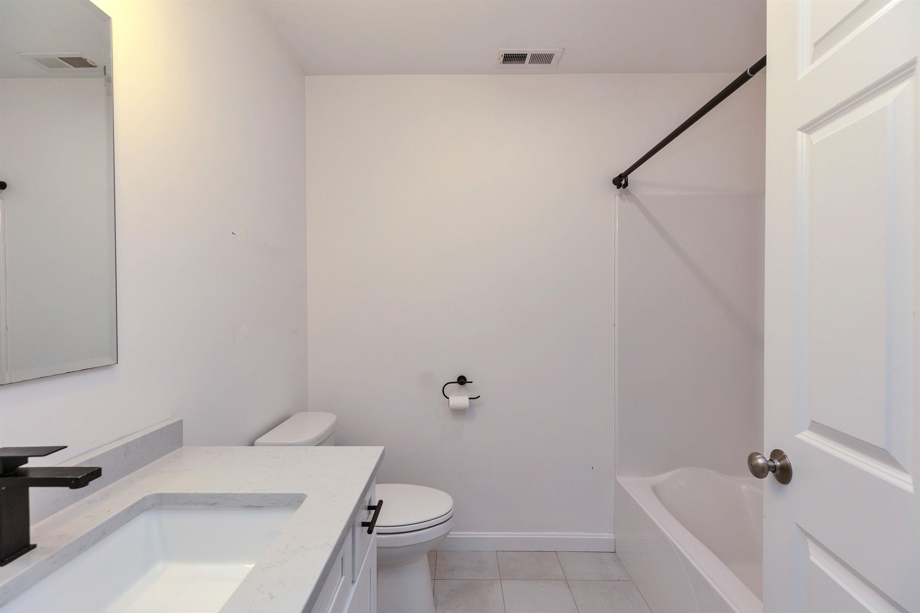 Second Floor Full Guest Bath