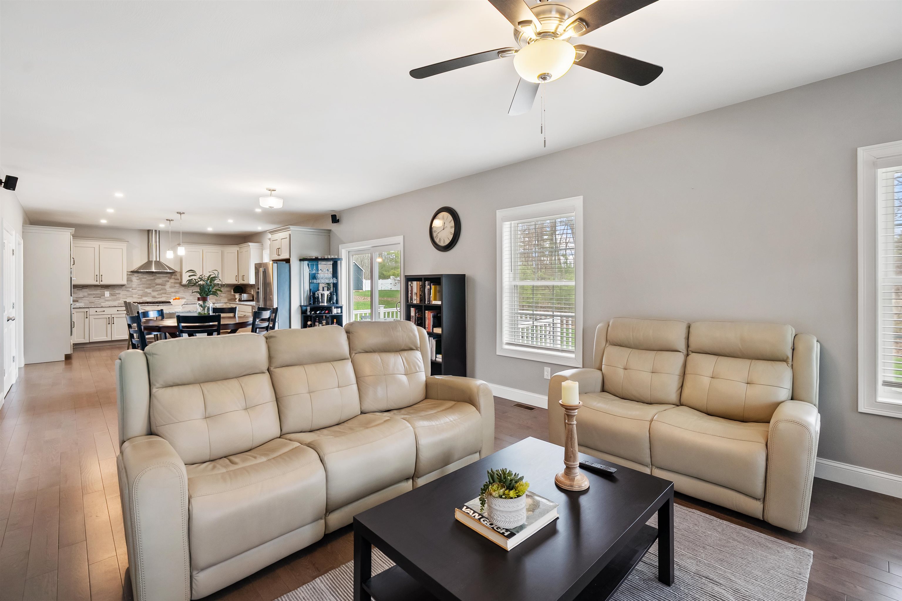 44 Sheffield St, Windham, NH 03087