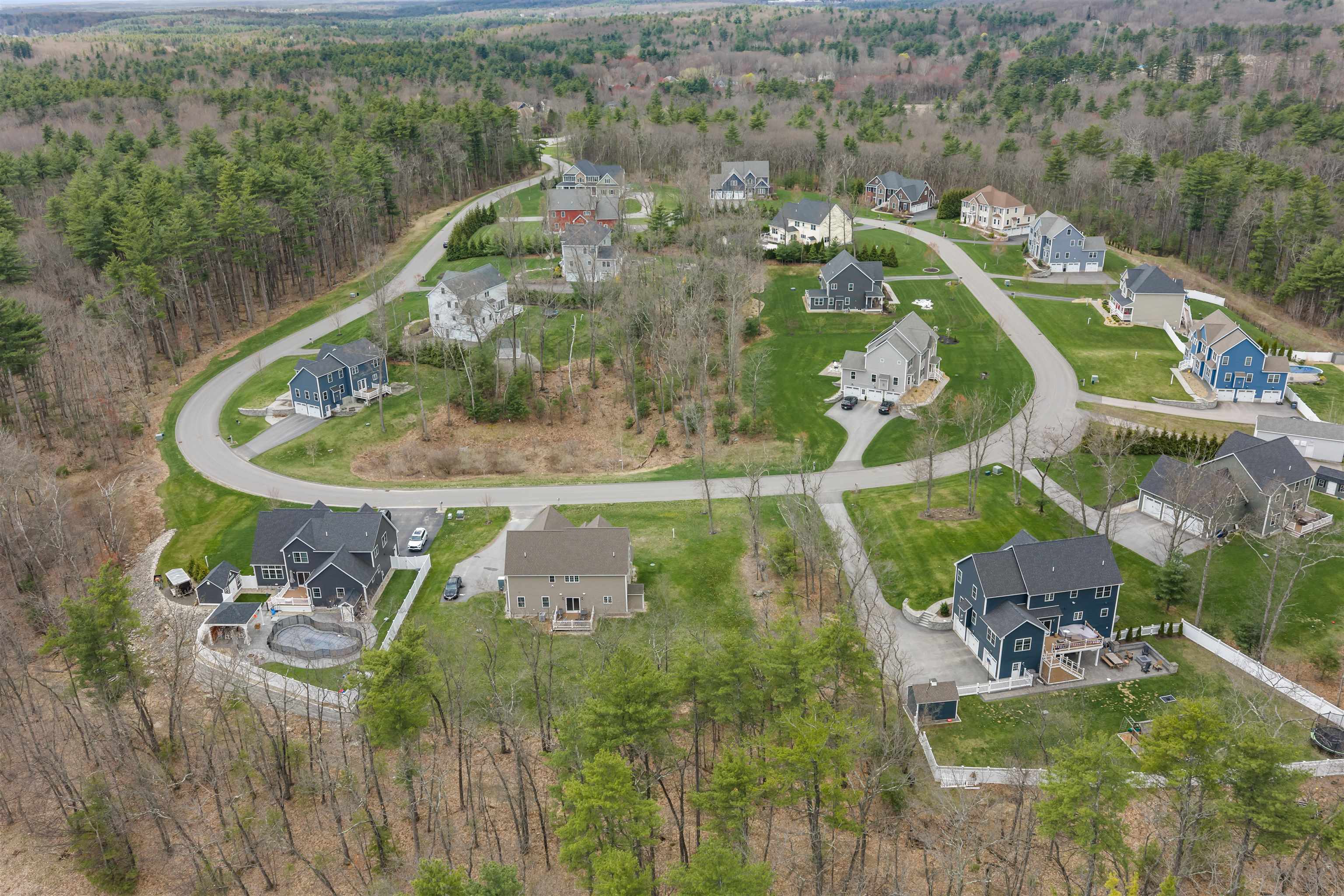 44 Sheffield St, Windham, NH 03087