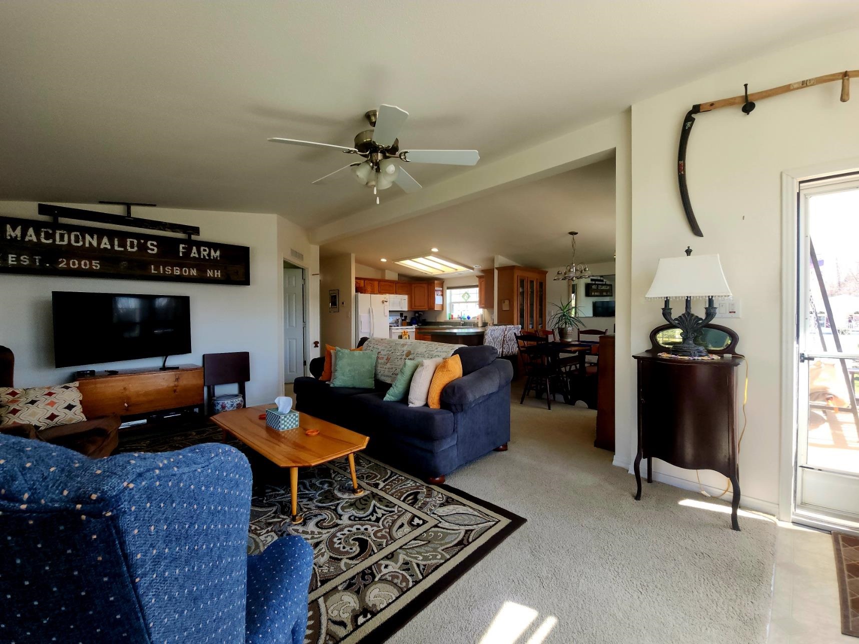 3 Sunset Ave, Franklin, NH 03235