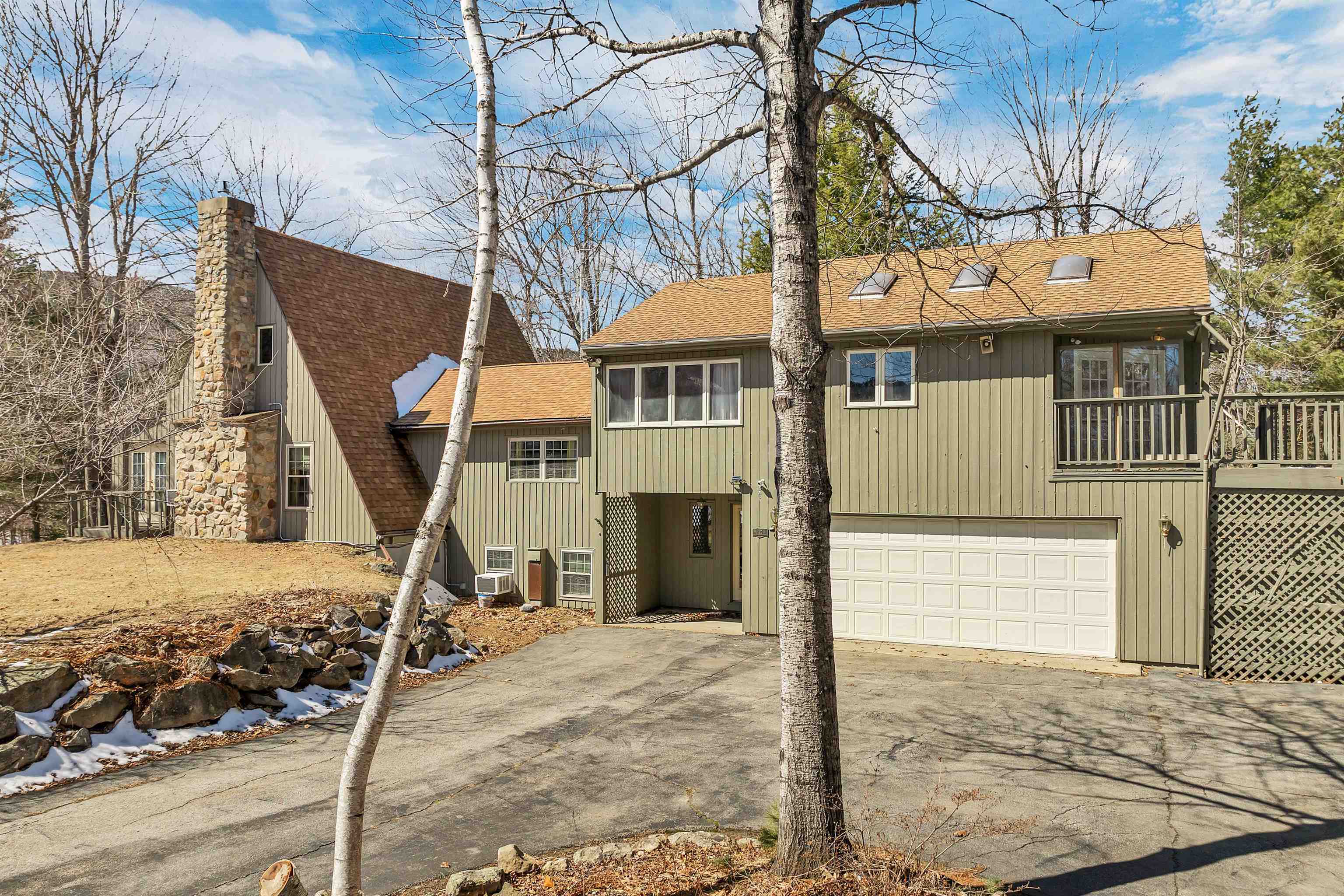 35 Valley Drive — photo 1