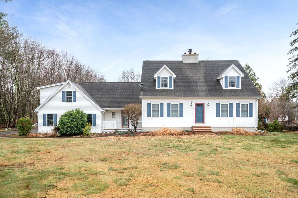 11 Witch Ln, Plaistow, NH 03865