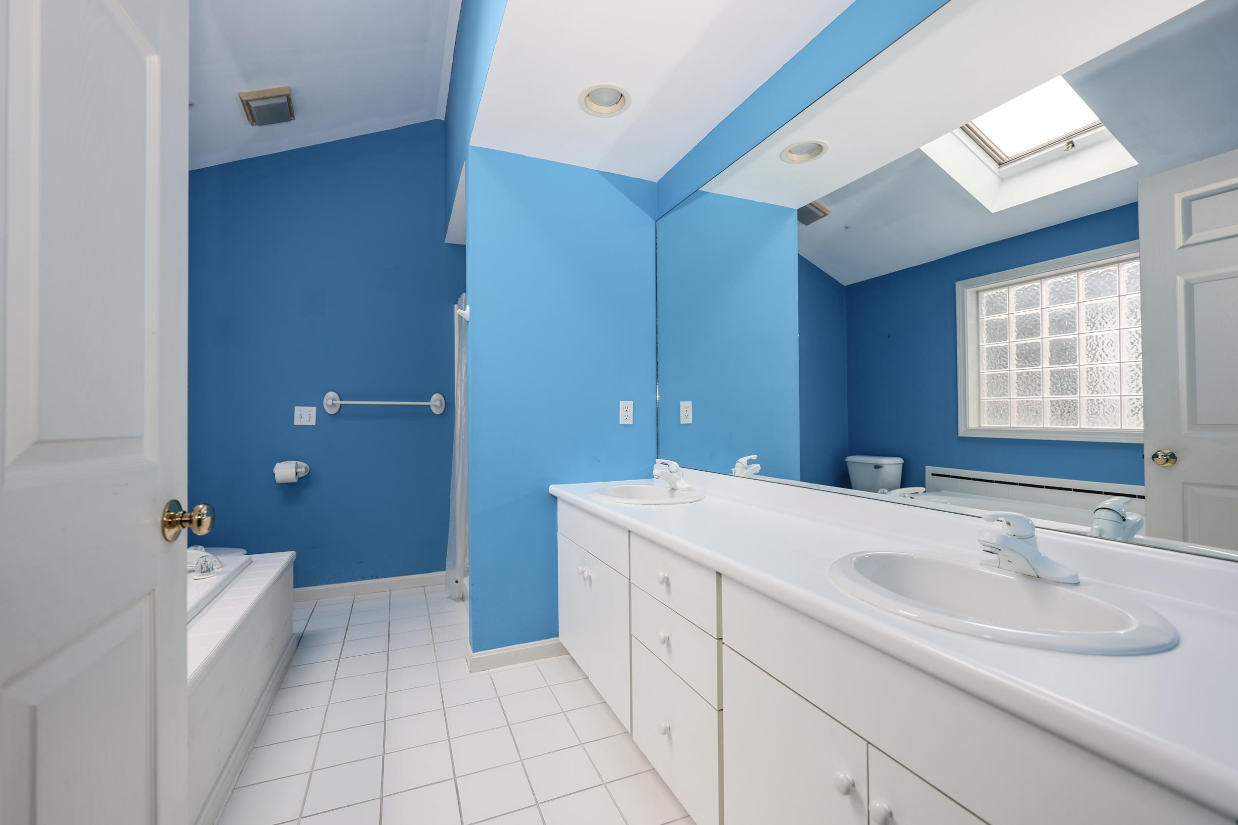 49 Drakes Ldg, Hampton, NH 03842