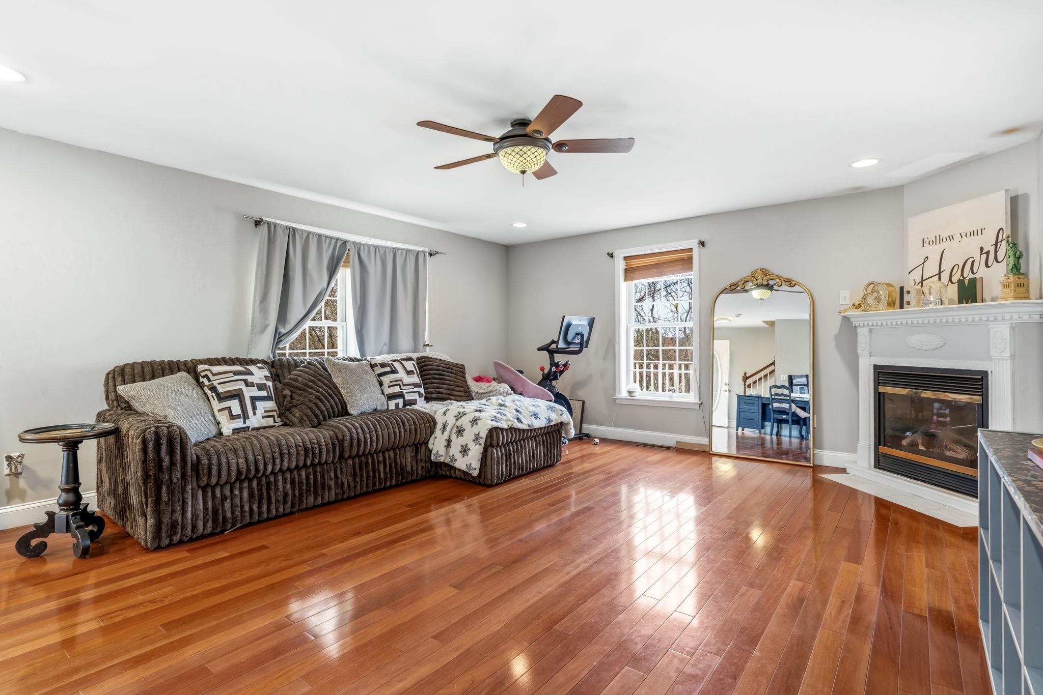 160 S Elm St, Manchester, NH 03103