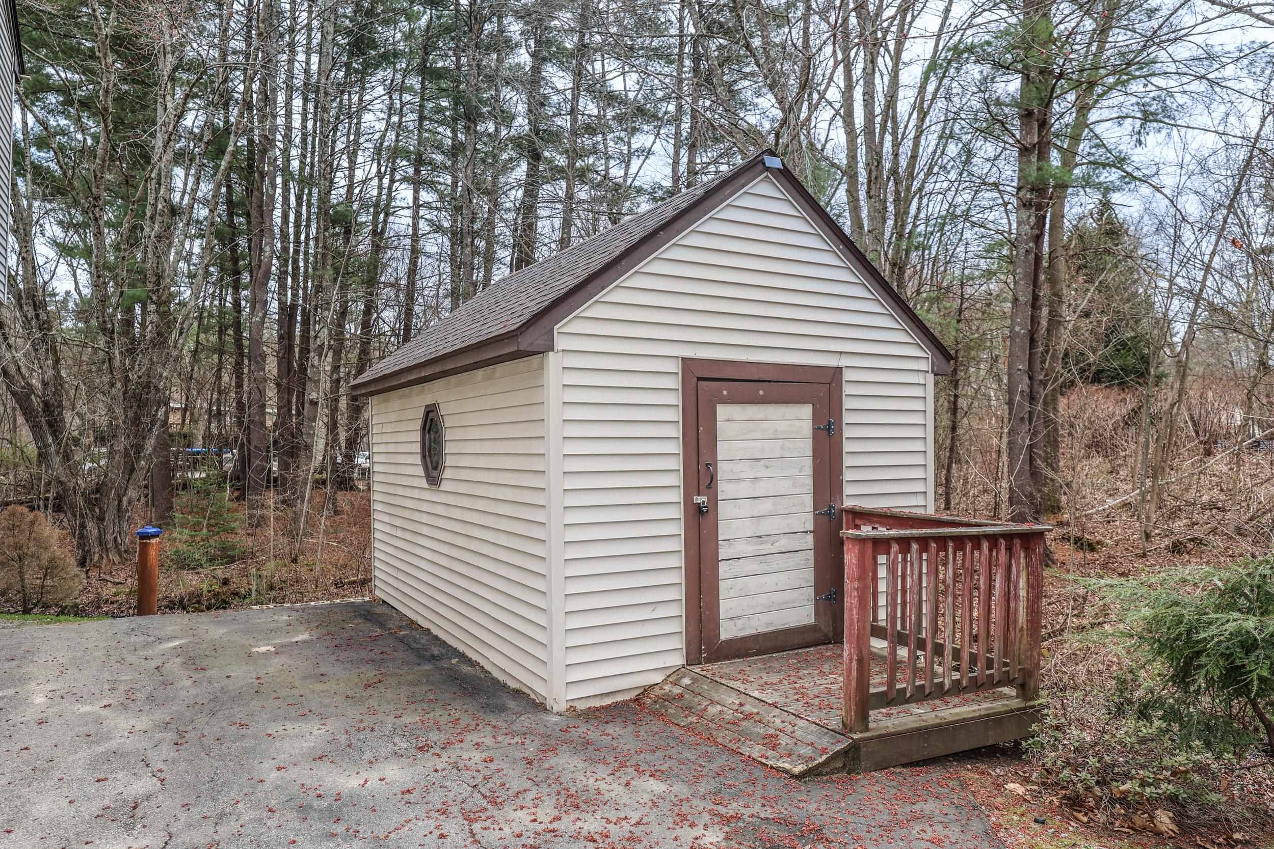 50 Edinburgh Dr, Bedford, NH 03110