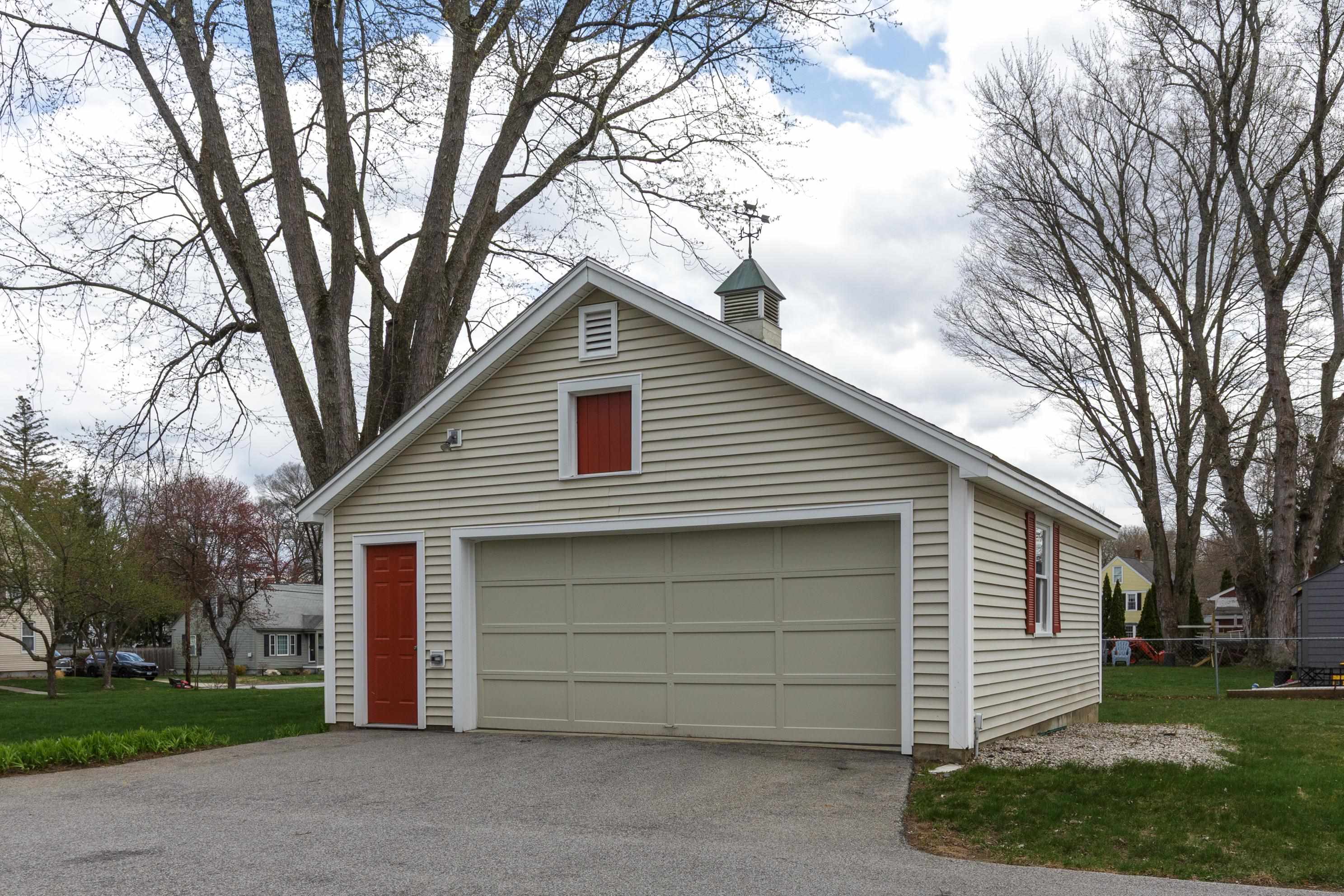 8 Princeton St, Concord, NH 03301