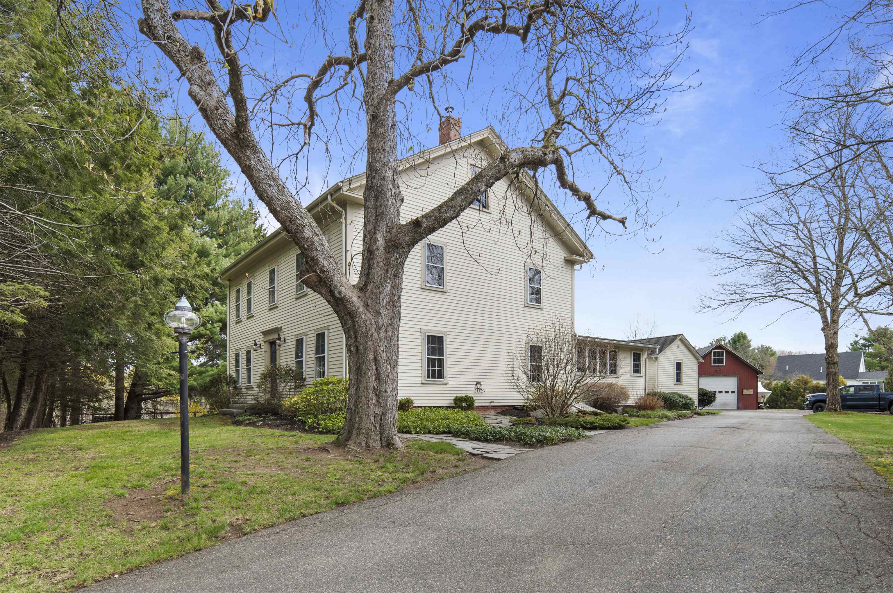 64 Kingston Rd, Exeter, NH 03833