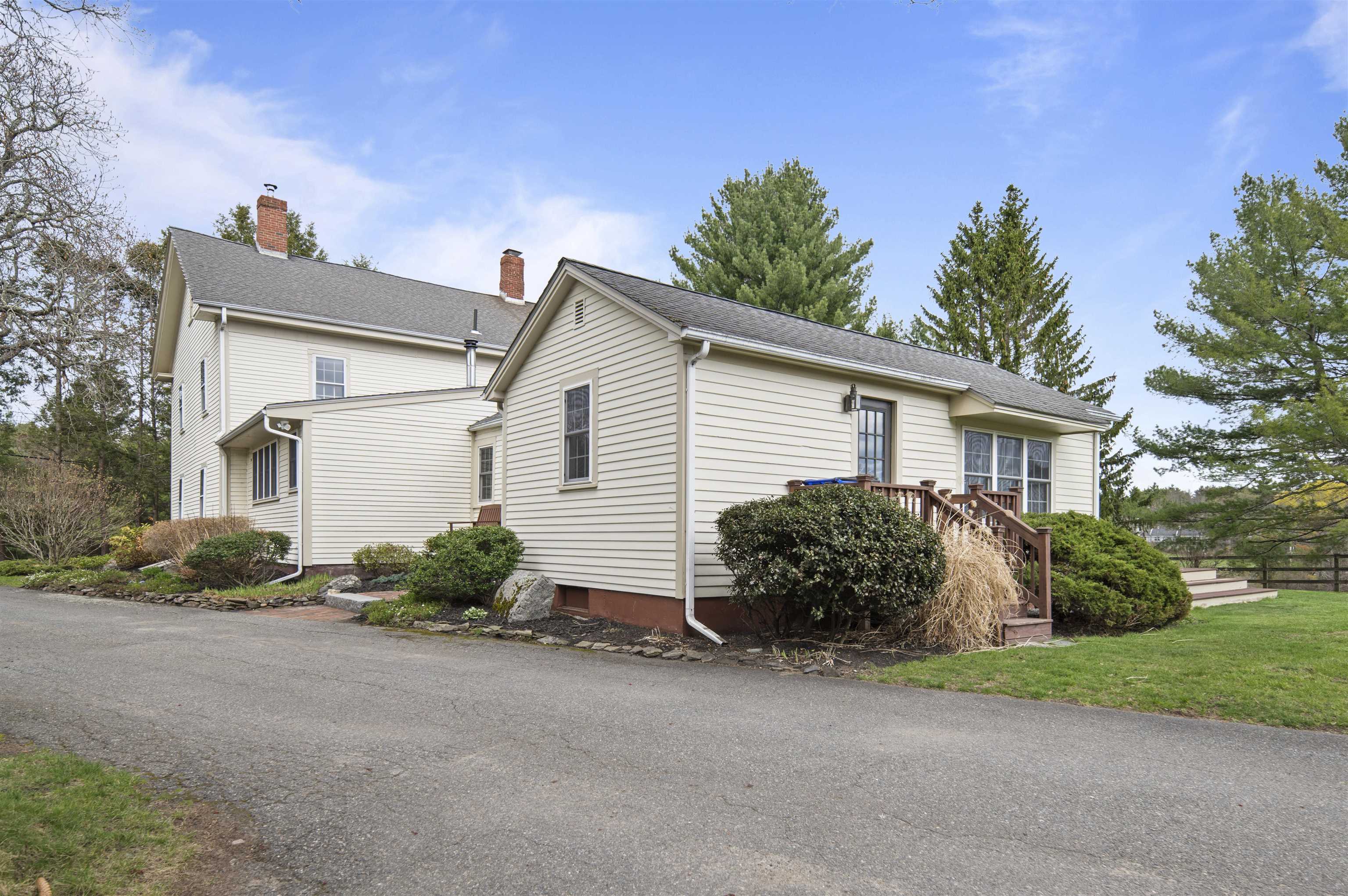 64 Kingston Rd, Exeter, NH 03833